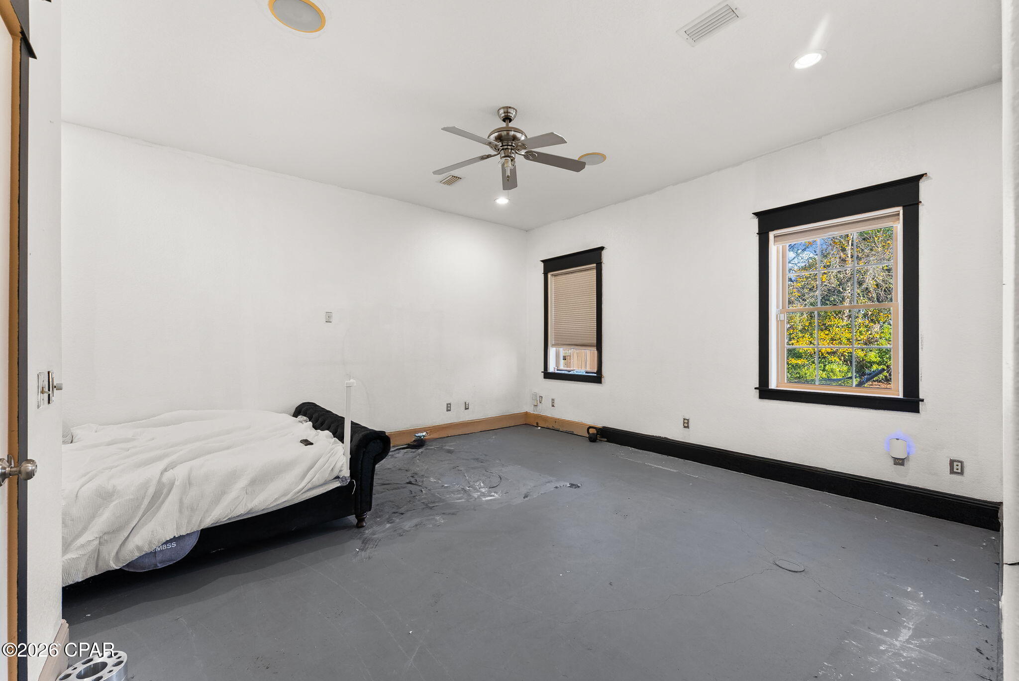 Image 29 For 101 White Oaks Boulevard