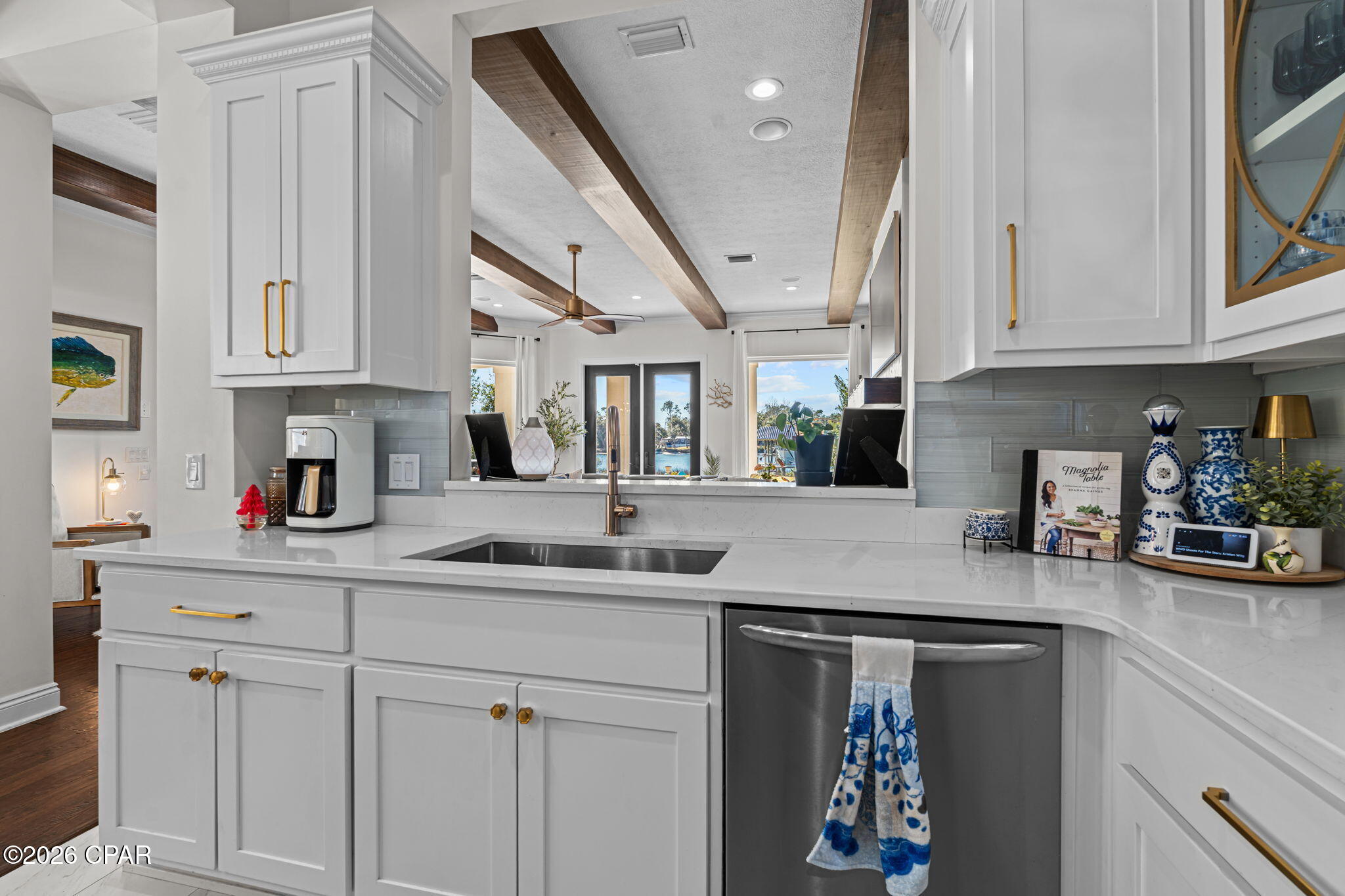 Listing photo id 17 for 1324 10th Street