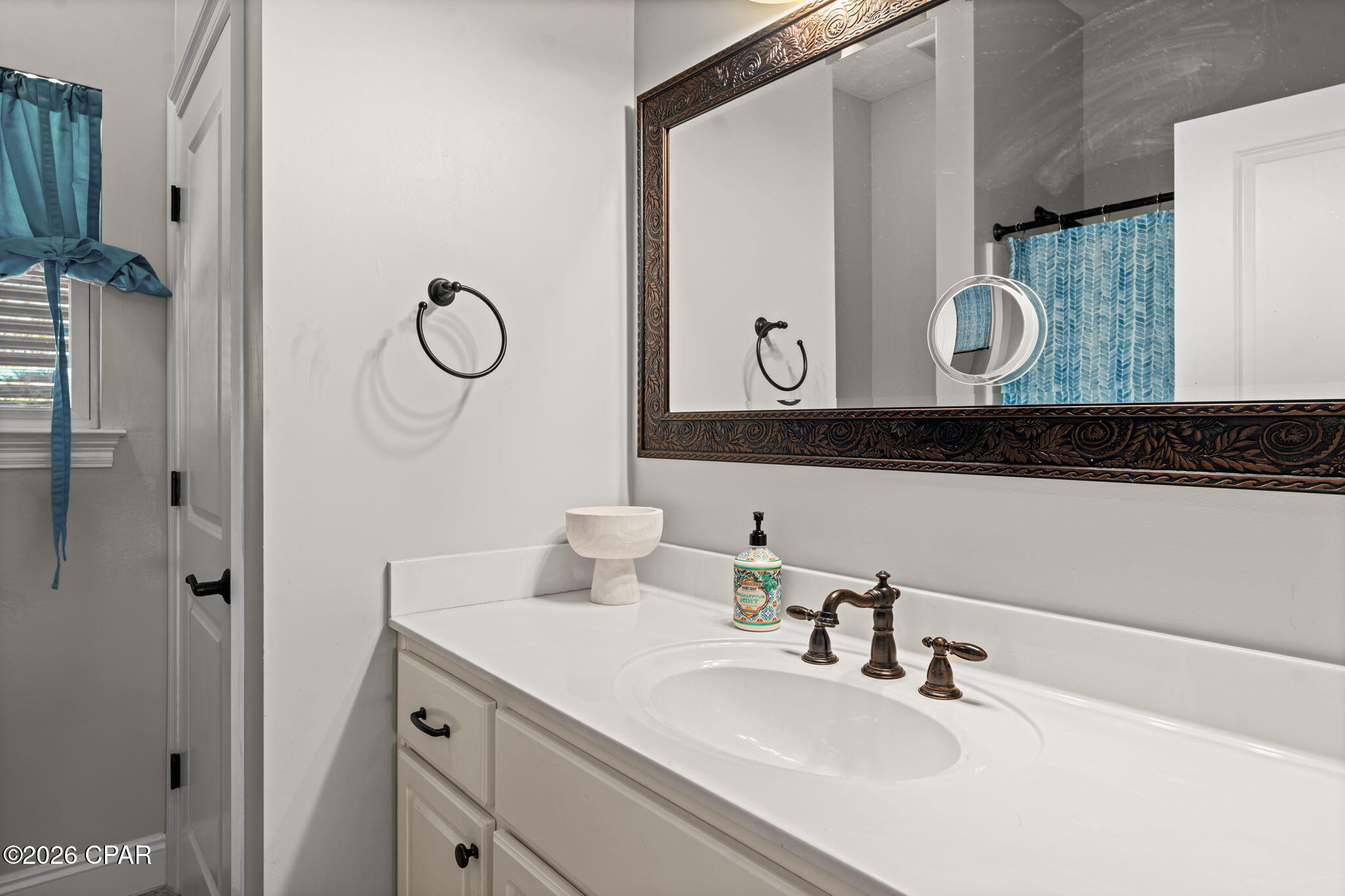 Listing photo id 76 for 1324 10th Street