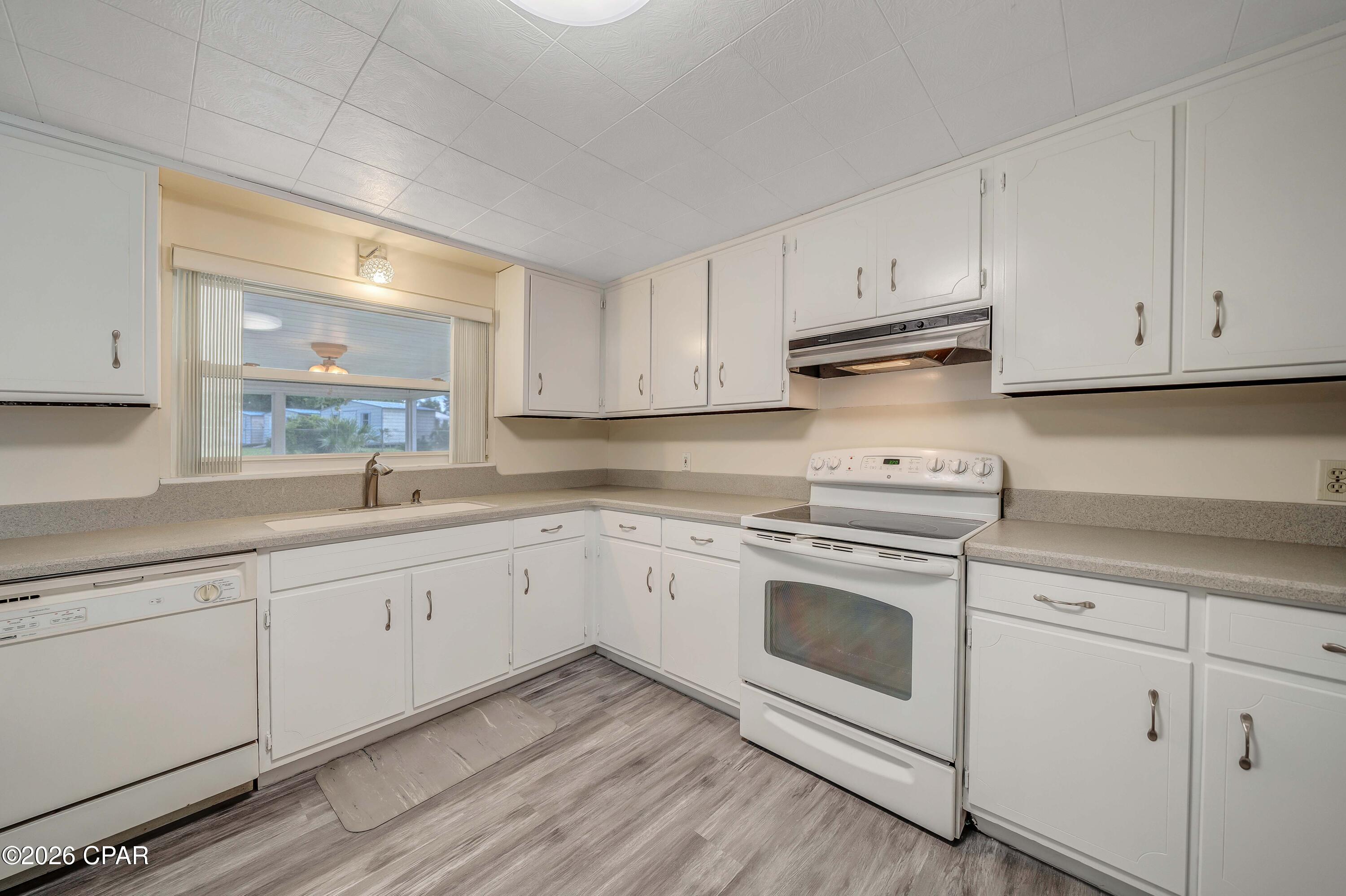 Image 13 For 4736 Sunset Drive