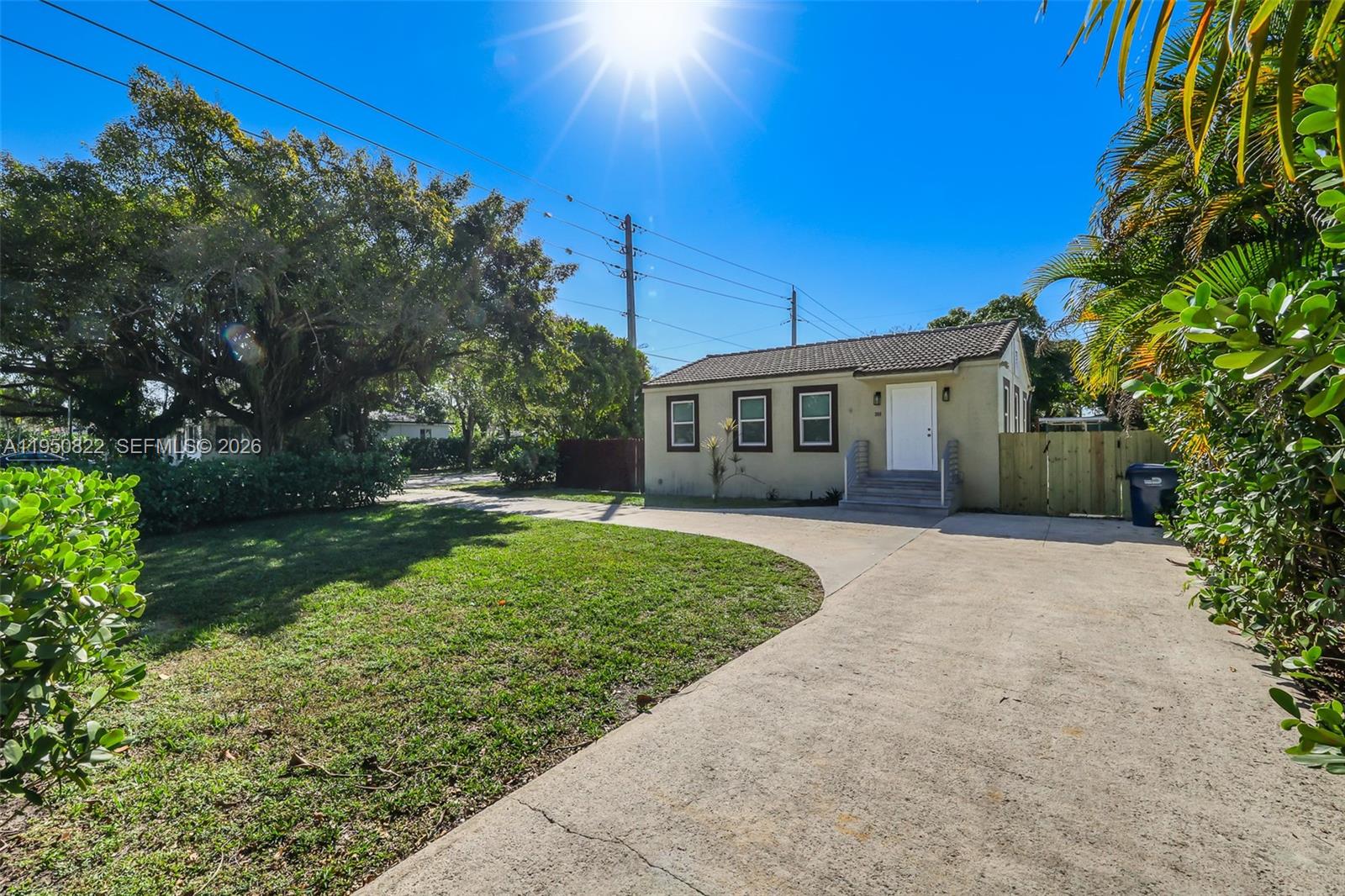 Homes for sale in Miami Springs, FL | 200 Carlisle Dr, Miami Springs, FL 33166 | MLS# A11950822