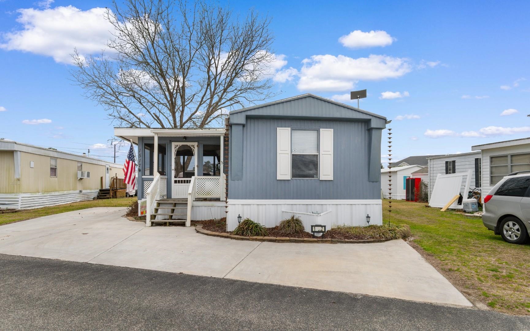 1517 Norris Ave. North Myrtle Beach, SC 29582