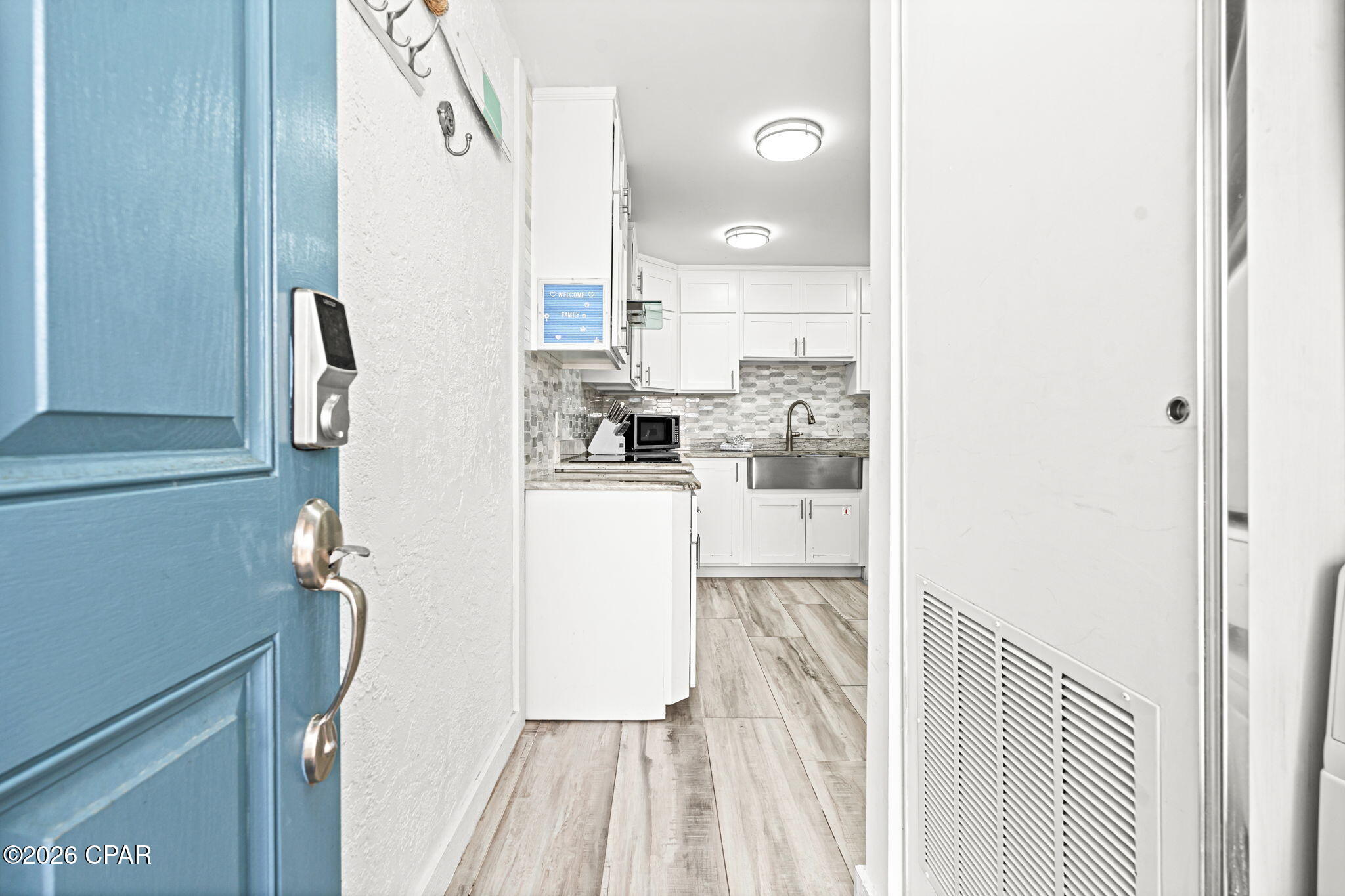 Image 2 For 8727 Thomas Drive C21