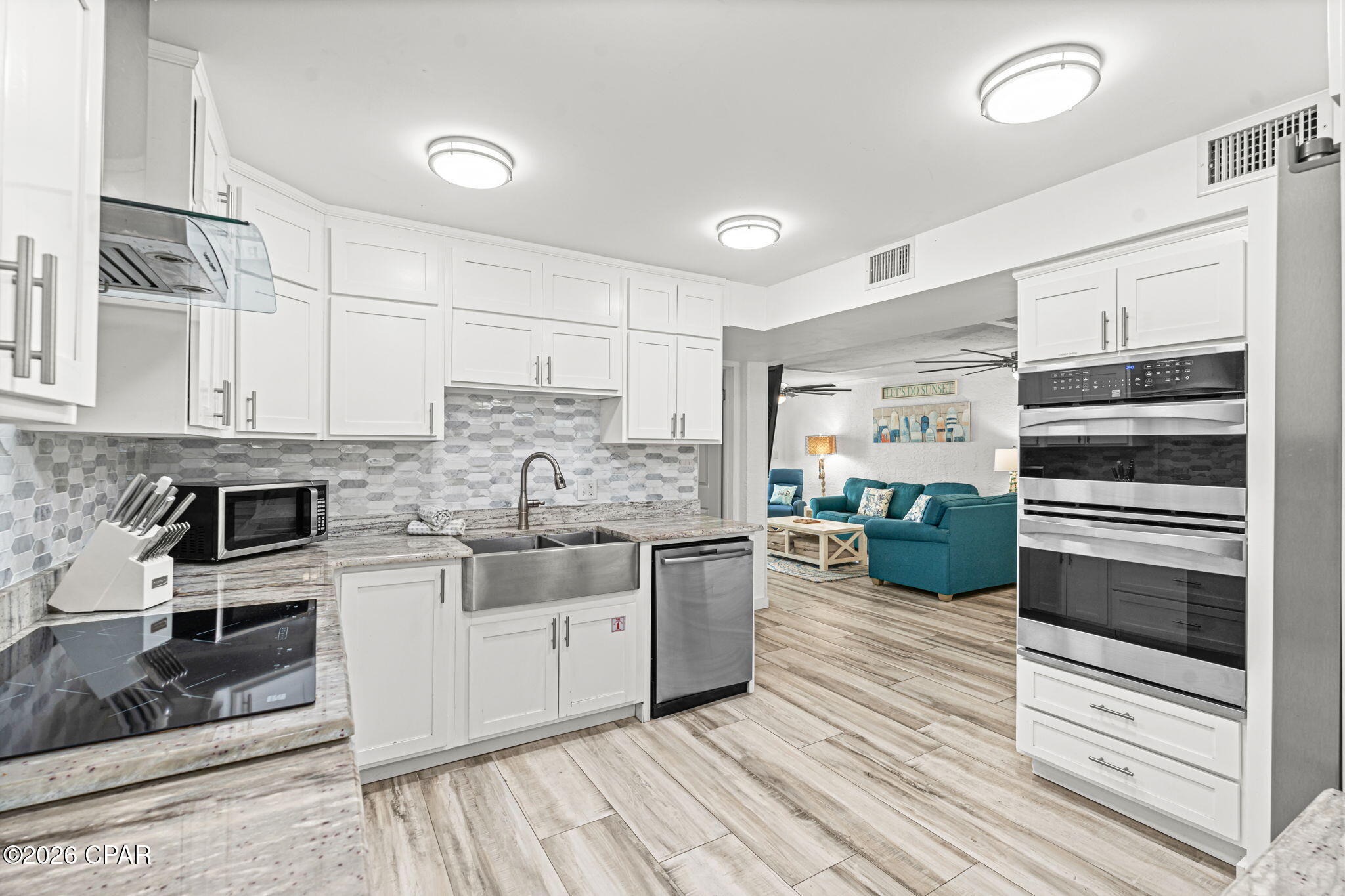 Image 5 For 8727 Thomas Drive C21