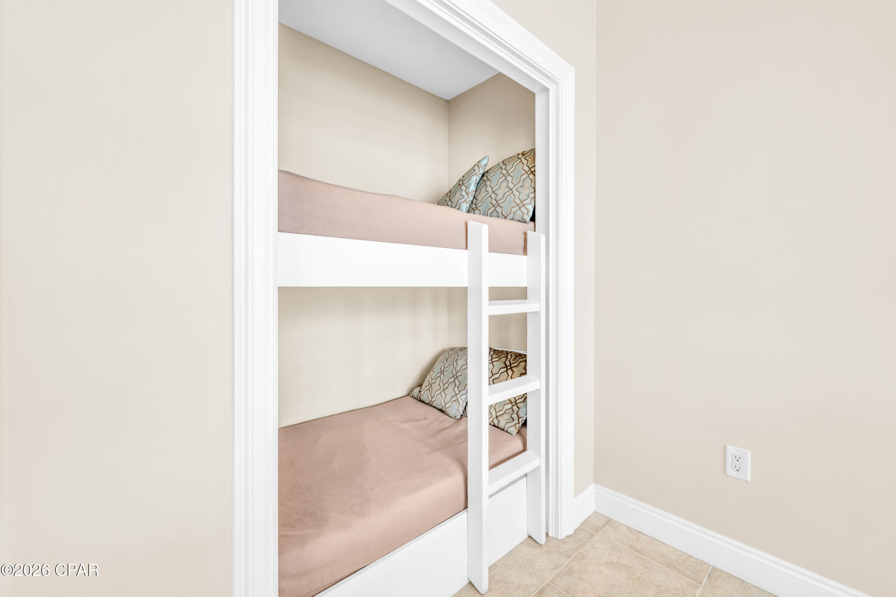 Image 27 For 8715 Surf Drive 1404