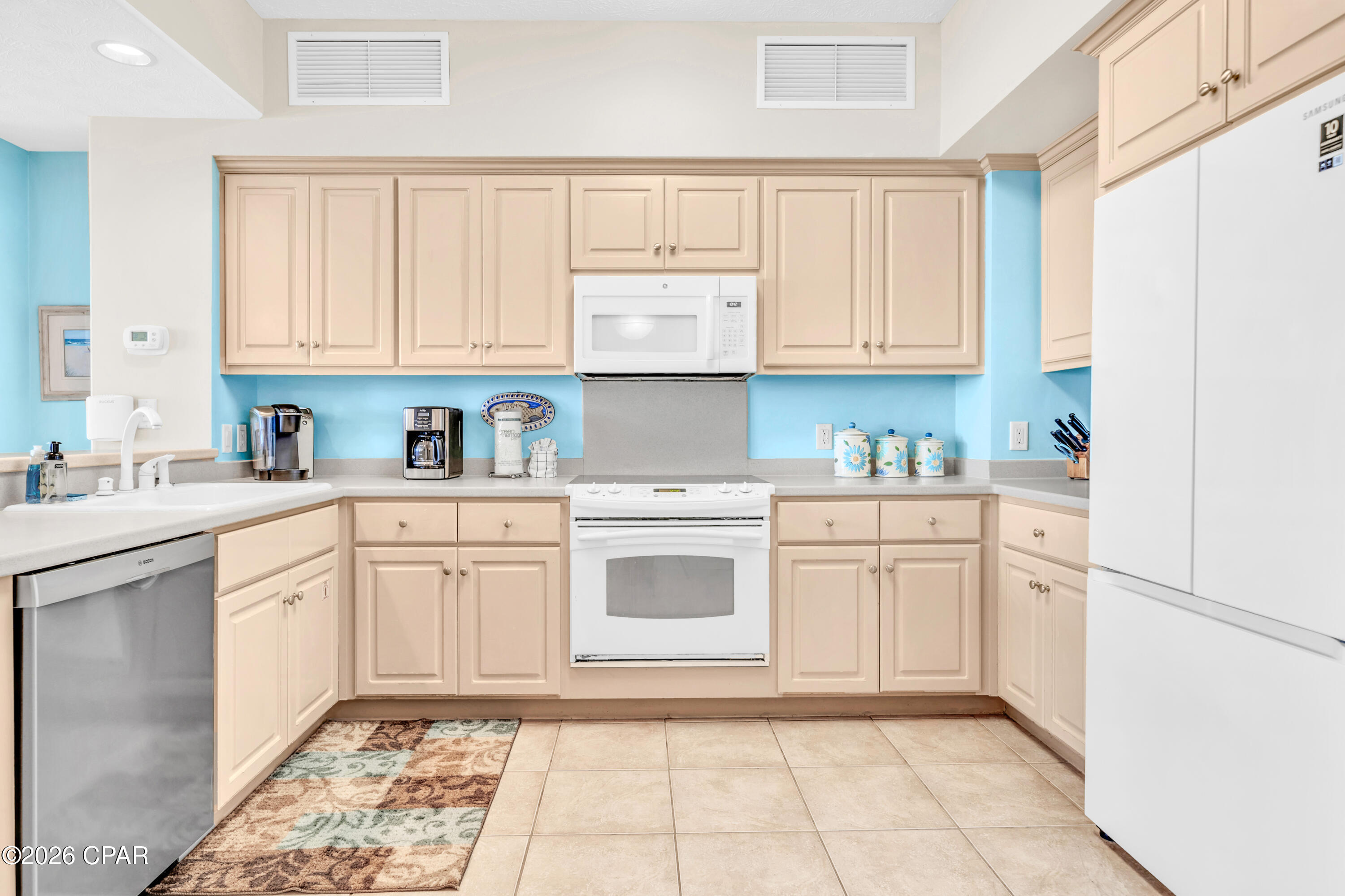 Image 9 For 8715 Surf Drive 1404