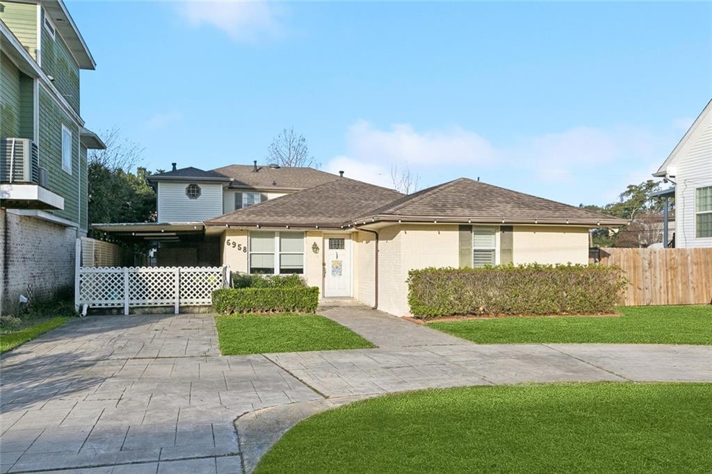 Homes for sale in New Orleans, LA | 6958 Orleans Ave, New Orleans, LA 70124 | MLS# 2539465