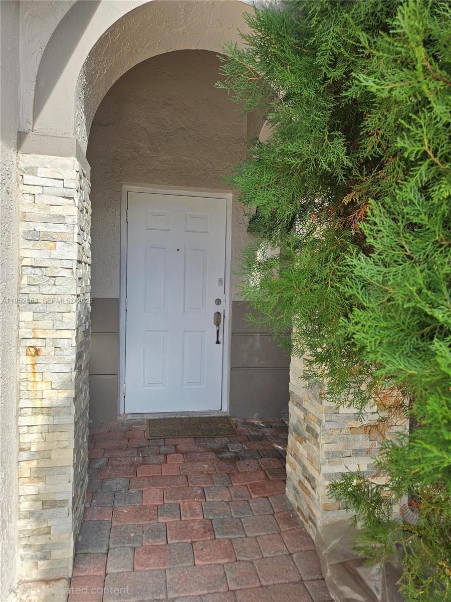 Kendall Village Townvilla