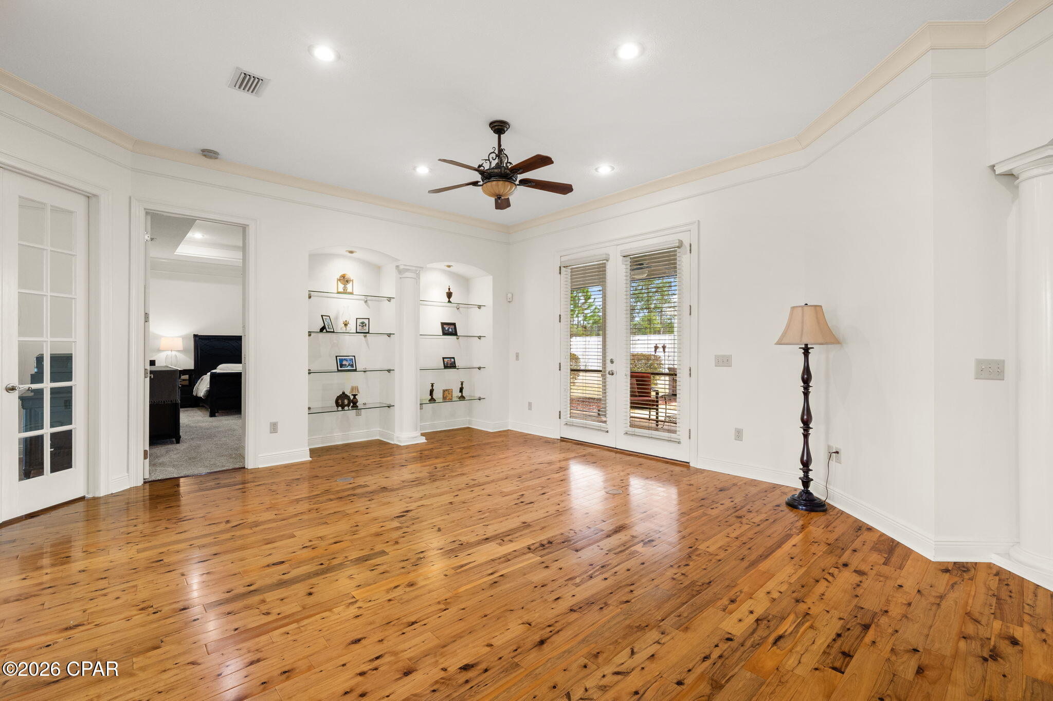 Listing photo id 16 for 140 Cottonwood Circle