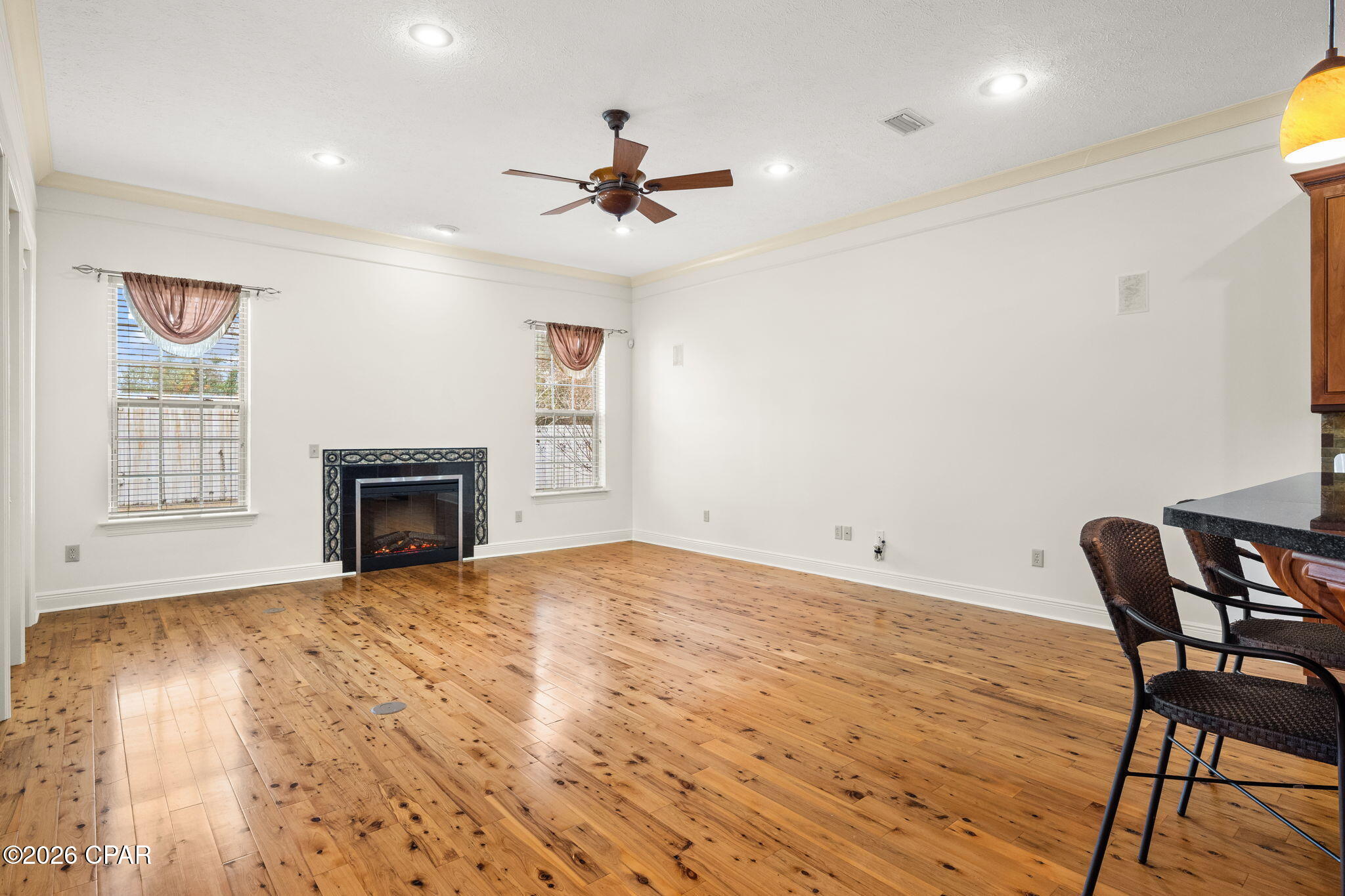 Image 37 For 140 Cottonwood Circle