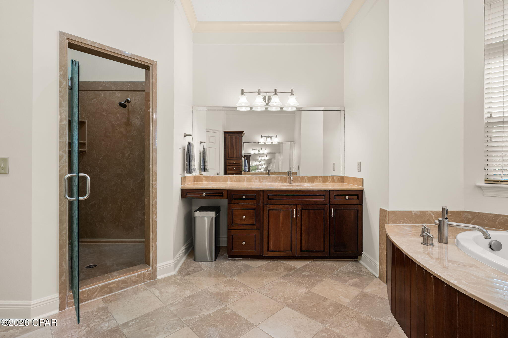 Listing photo id 45 for 140 Cottonwood Circle