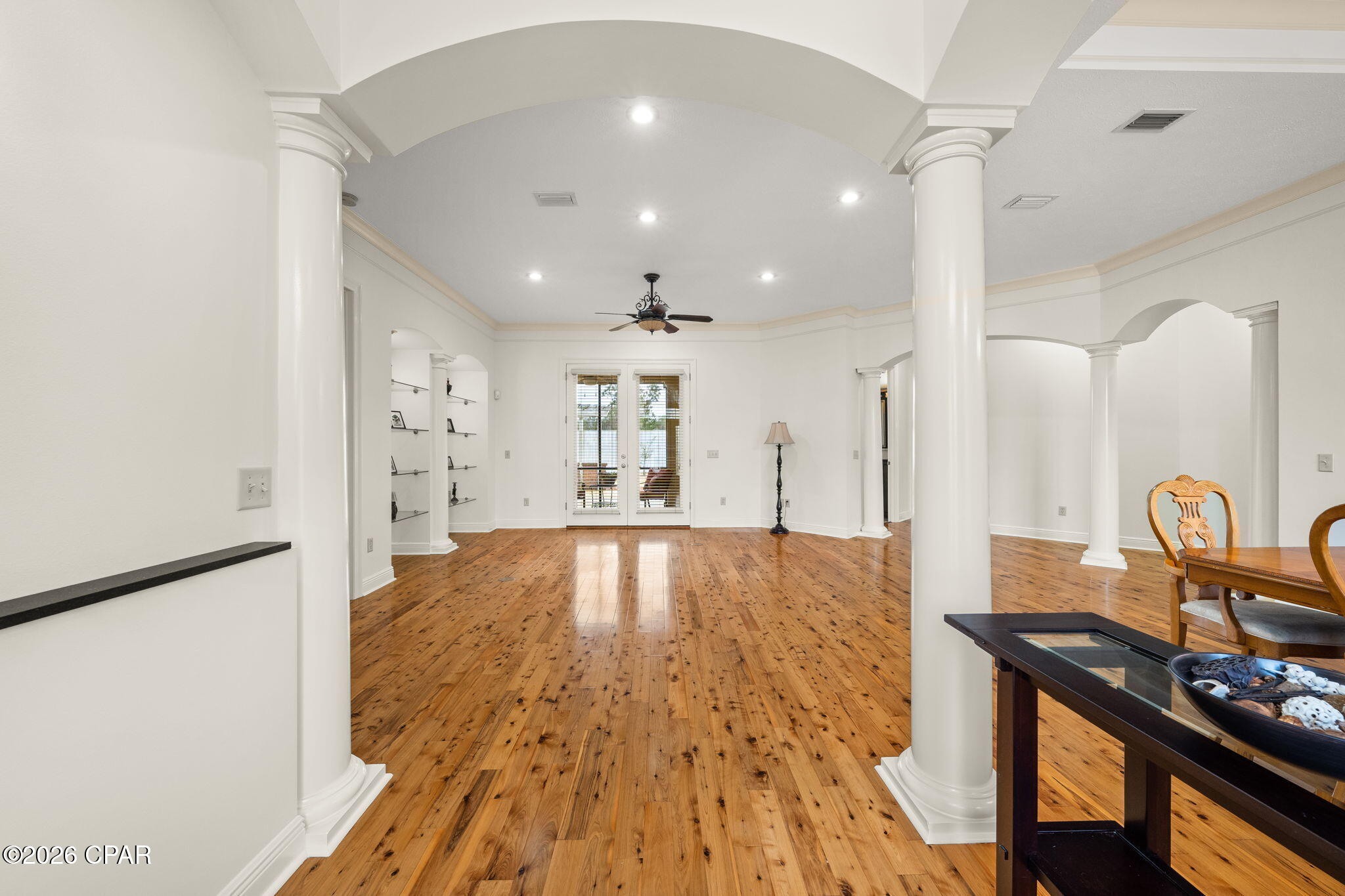 Listing photo id 9 for 140 Cottonwood Circle