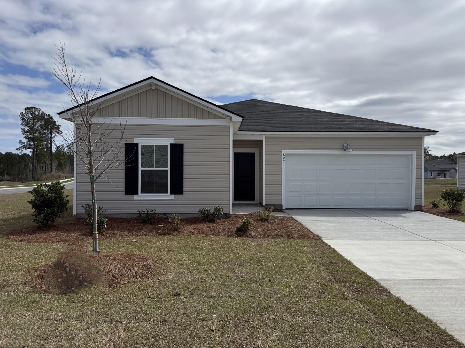 827 Western Rail Way Loris, SC 29569