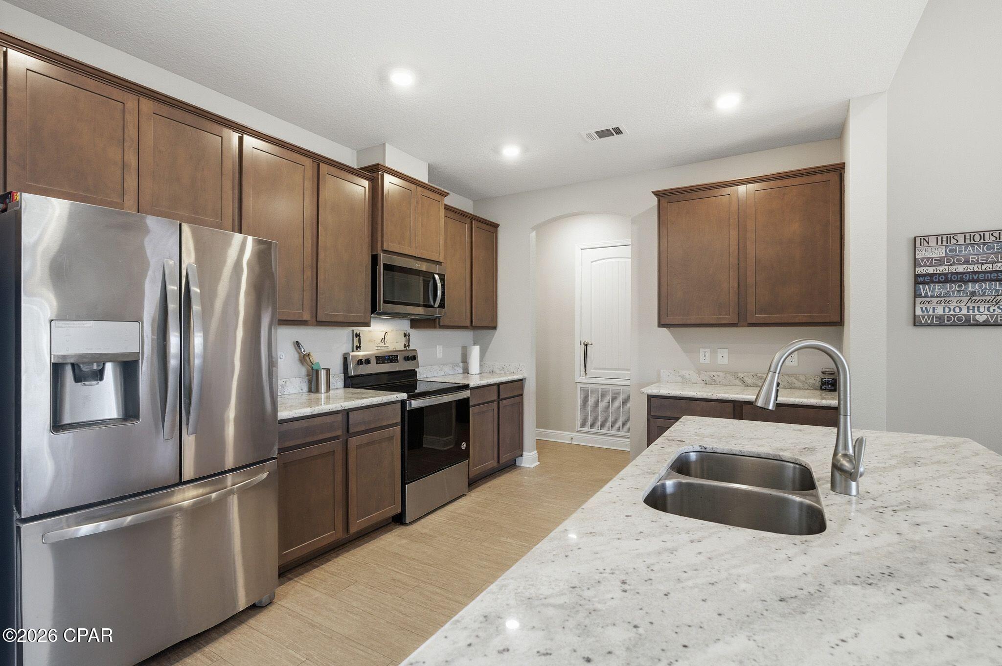 Image 4 For 334 Tournament Lane