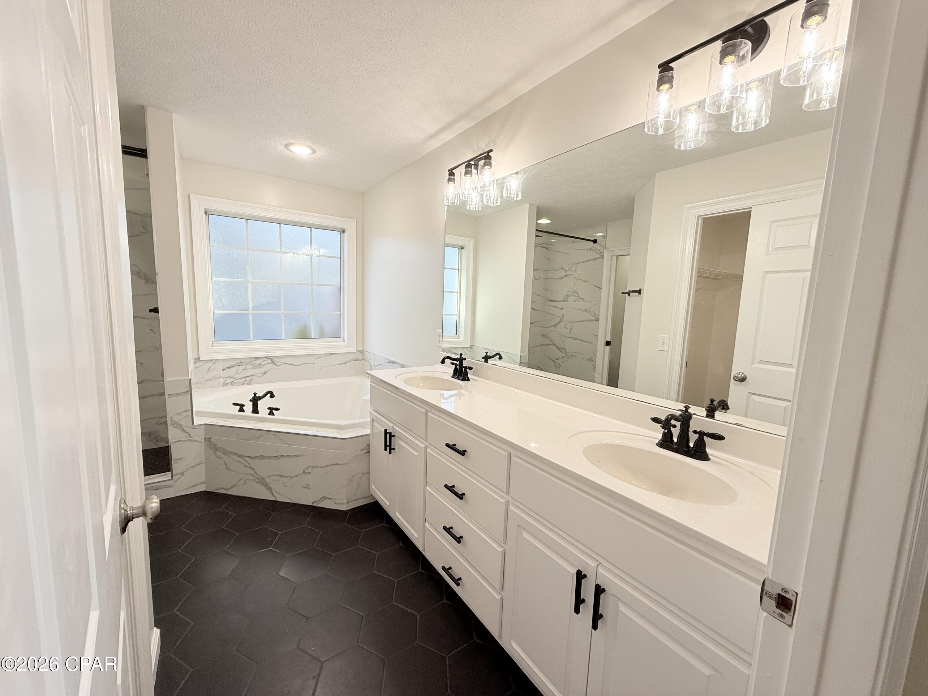 Image 21 For 334 Hidden Island Drive