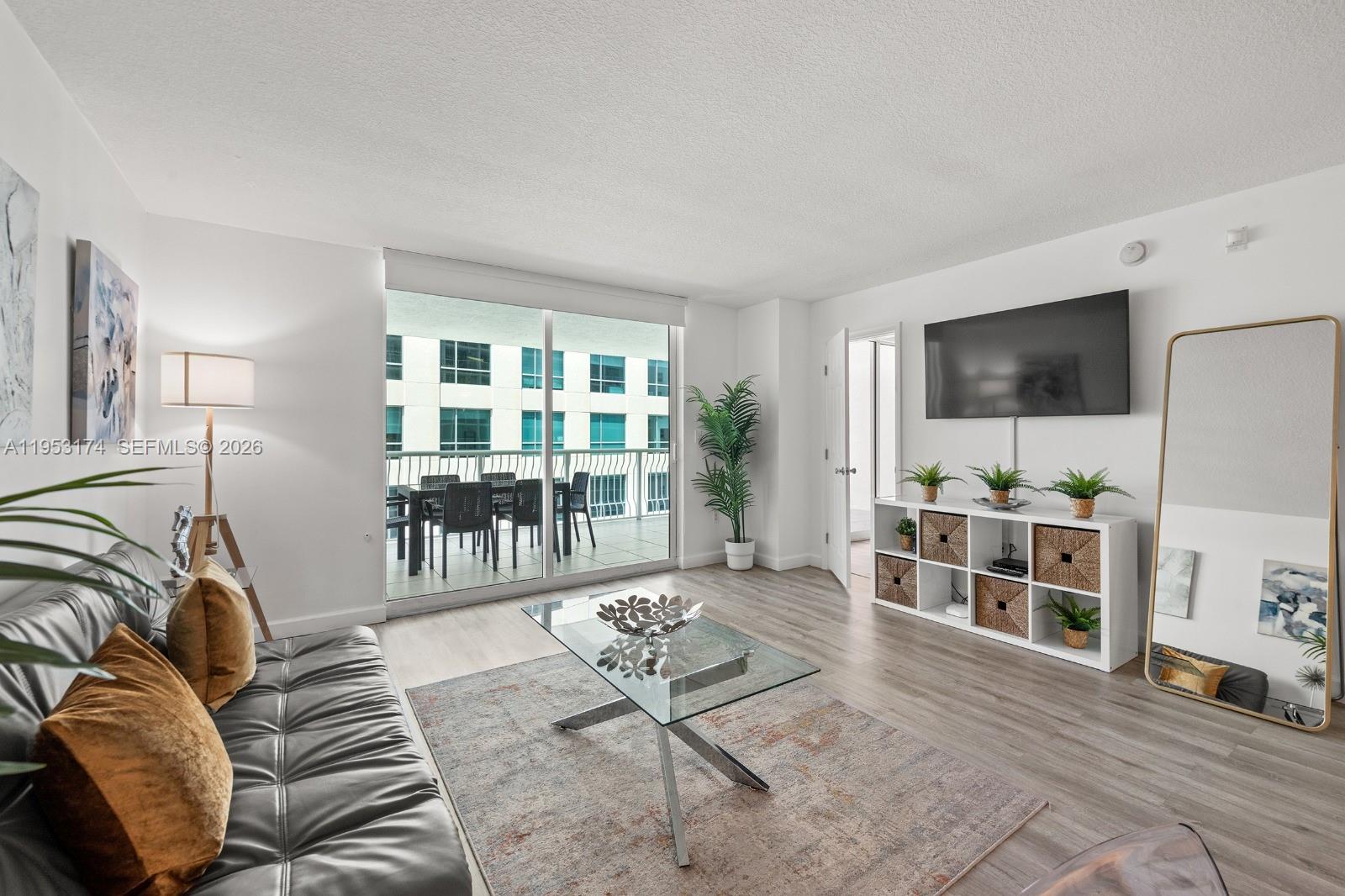 Condo for Sale in Miami, FL