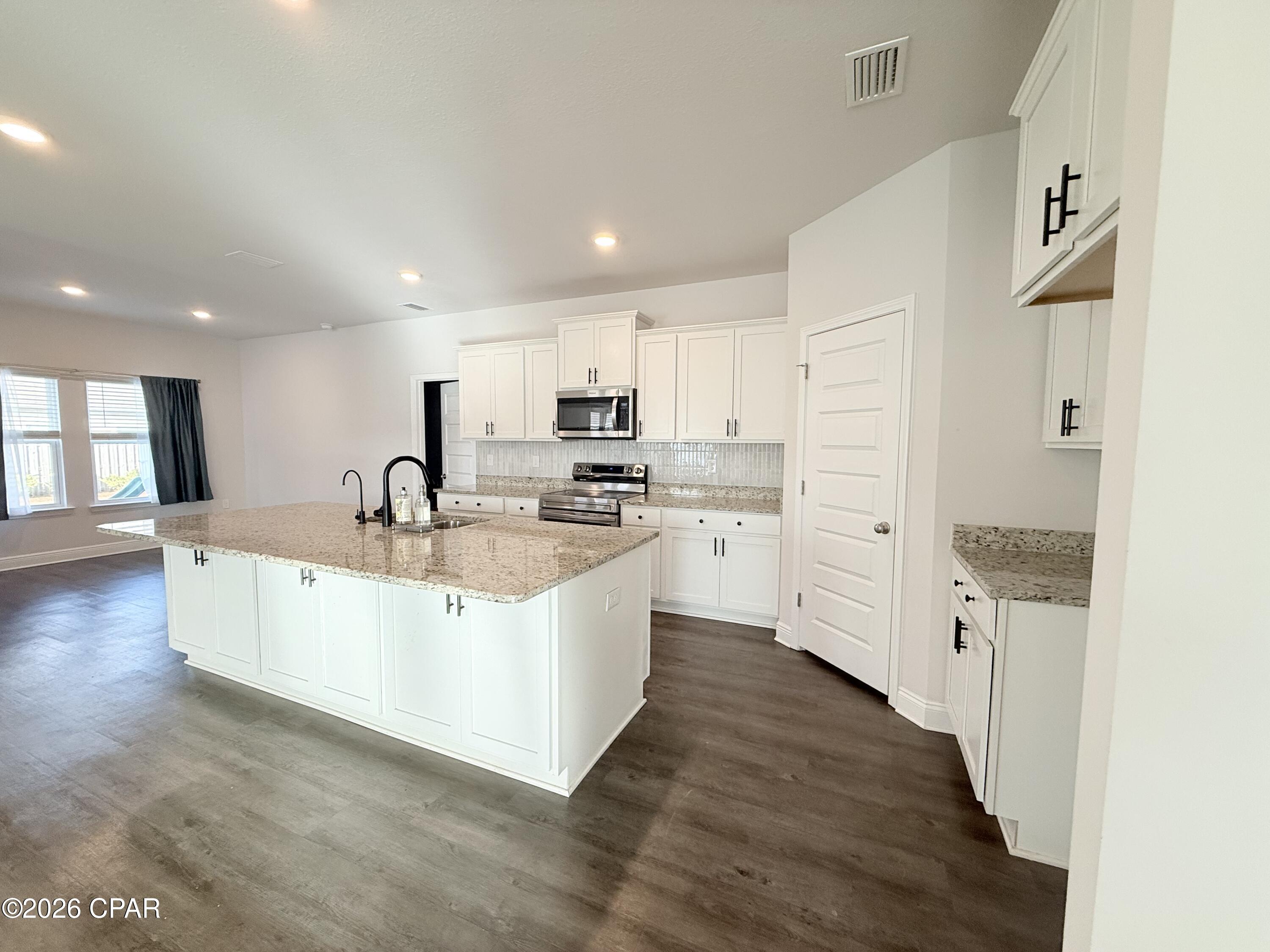 Image 6 For 453 Albert Meadow Lane