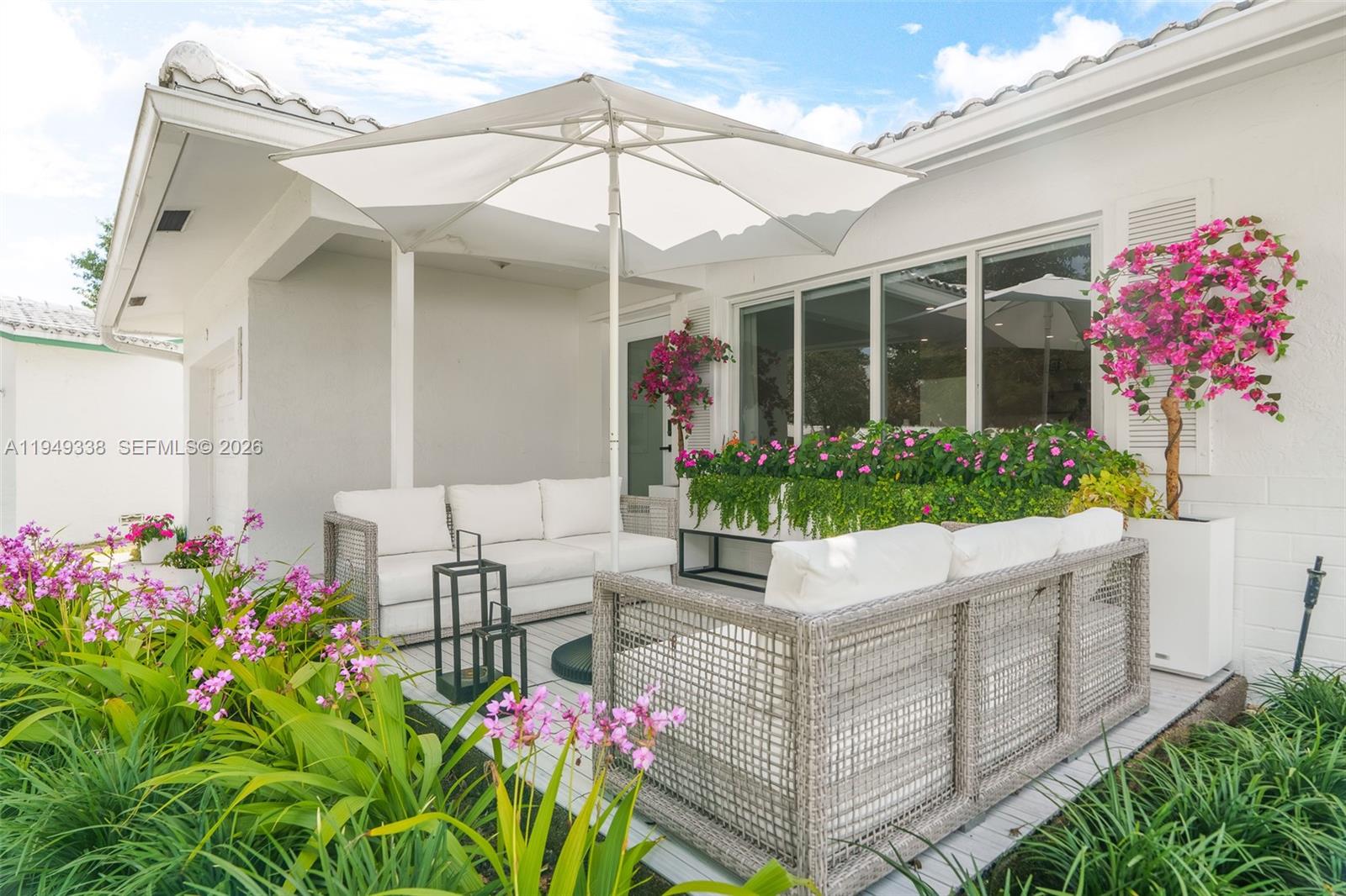 Lauderdale West 3 Sec