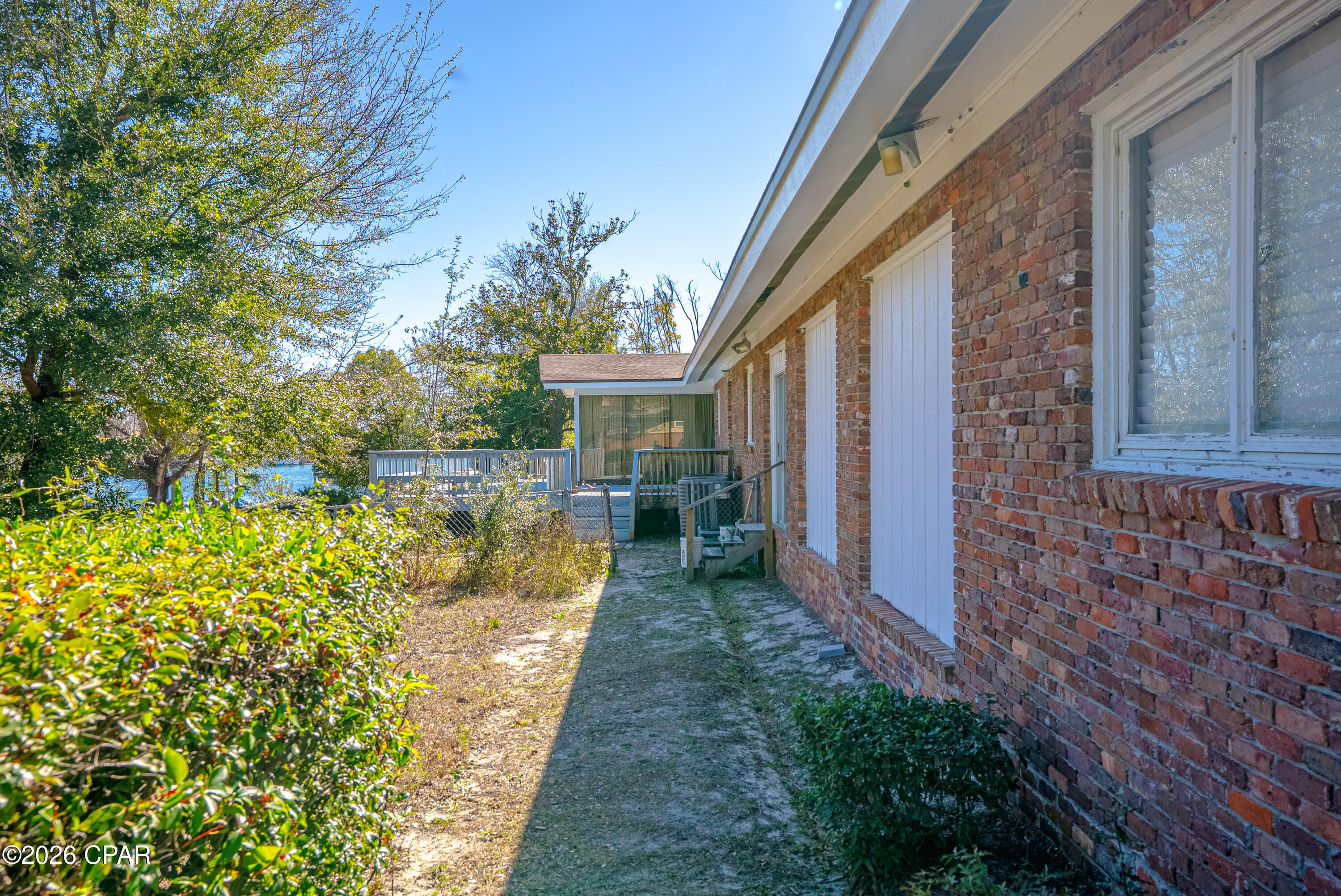 Image 5 For 2402 2nd Court