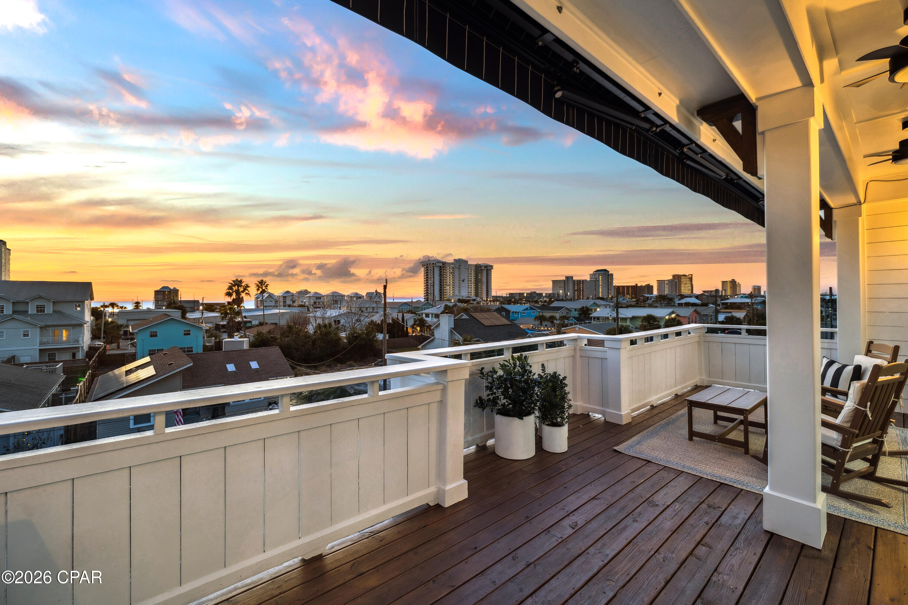 Listing photo id 2 for 5914 Sunset Avenue