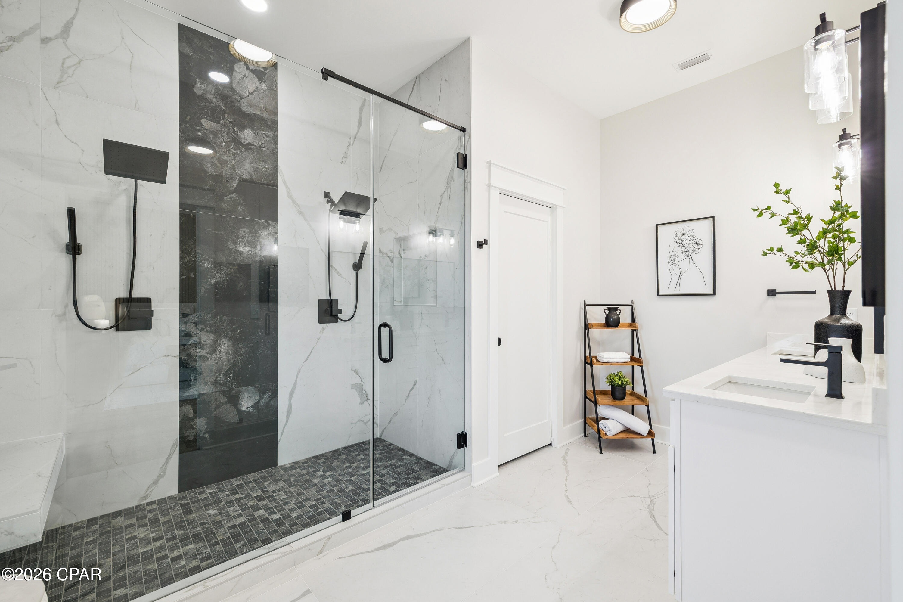 Listing photo id 29 for 5914 Sunset Avenue