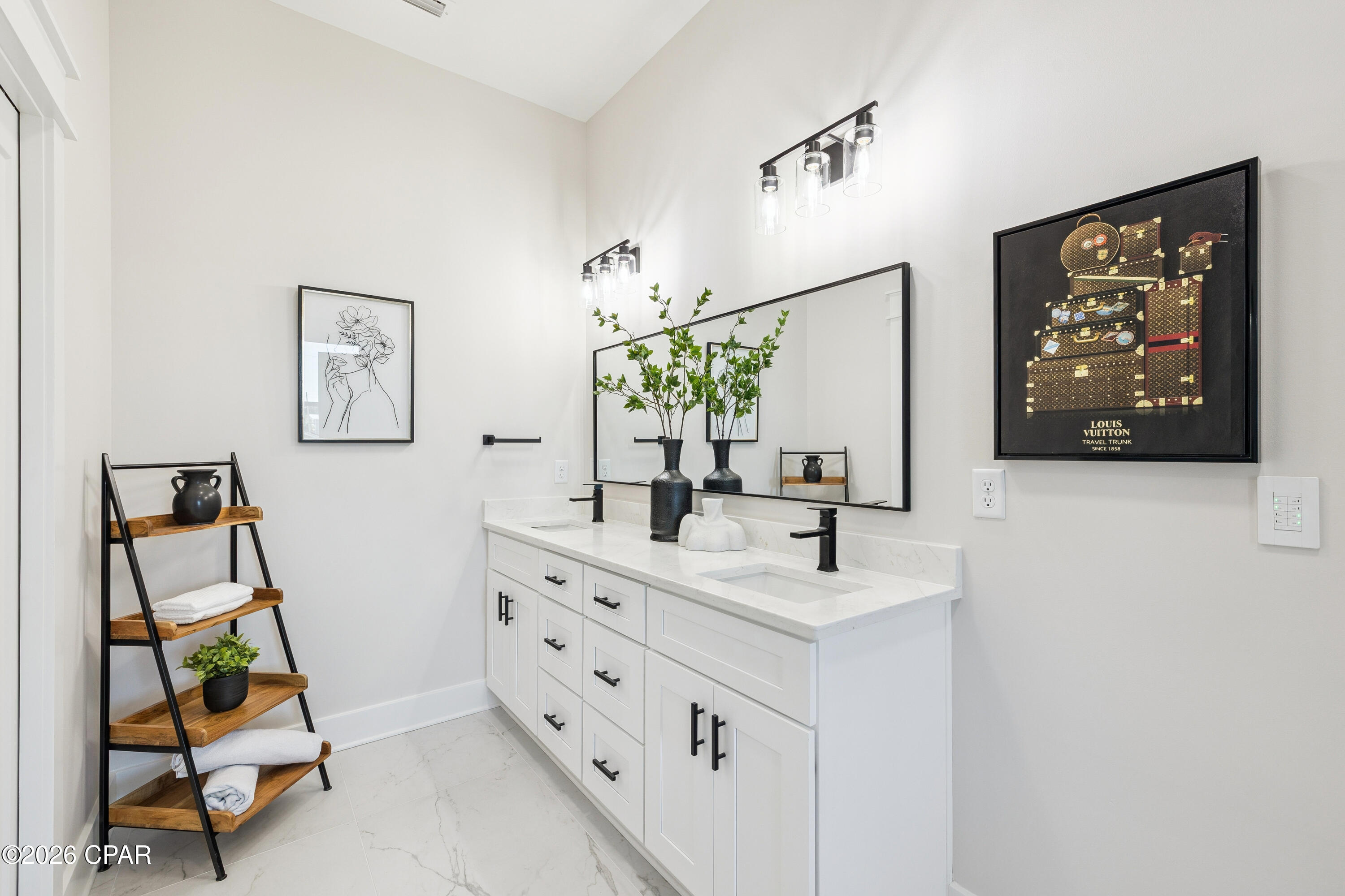 Listing photo id 30 for 5914 Sunset Avenue