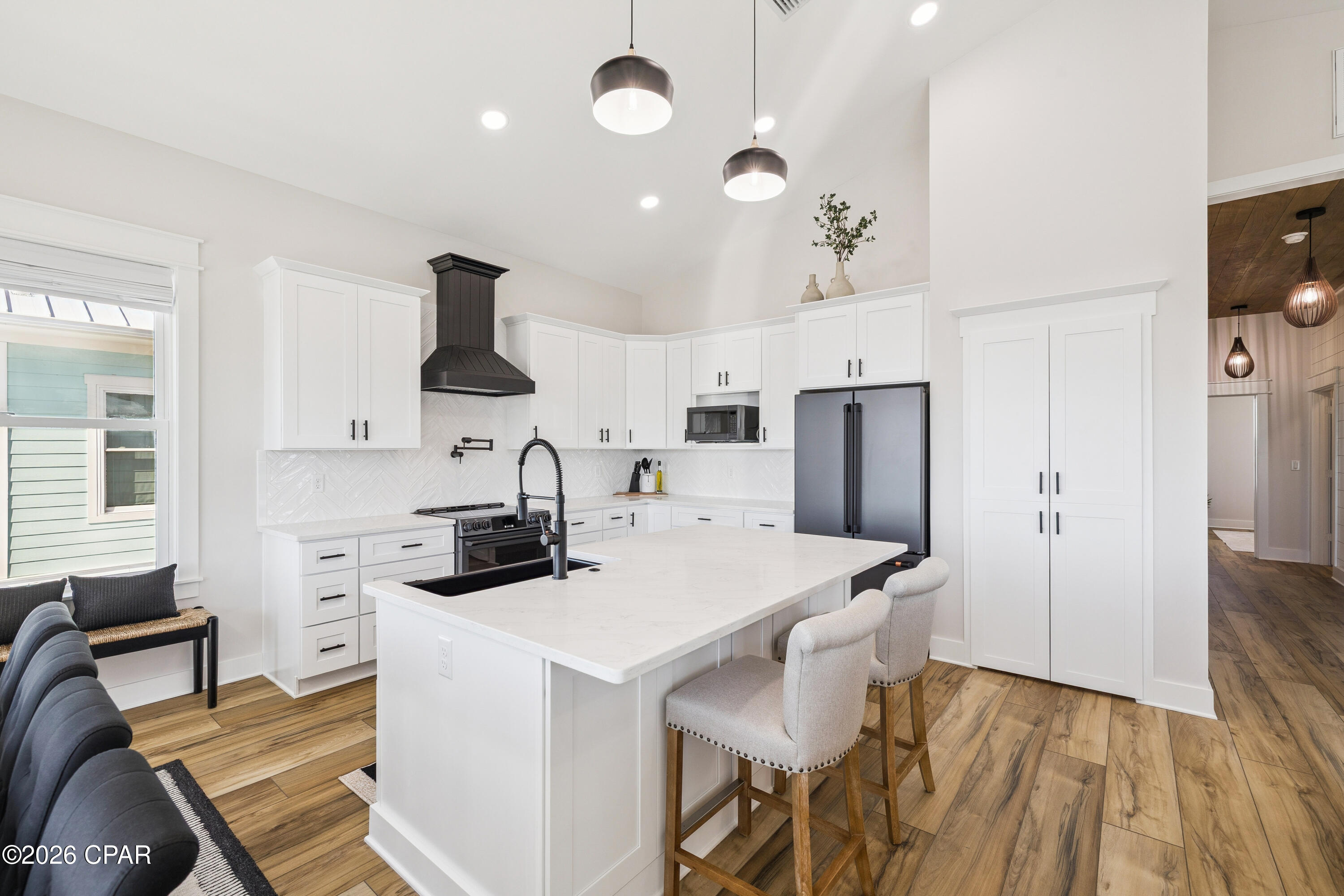 Listing photo id 52 for 5914 Sunset Avenue