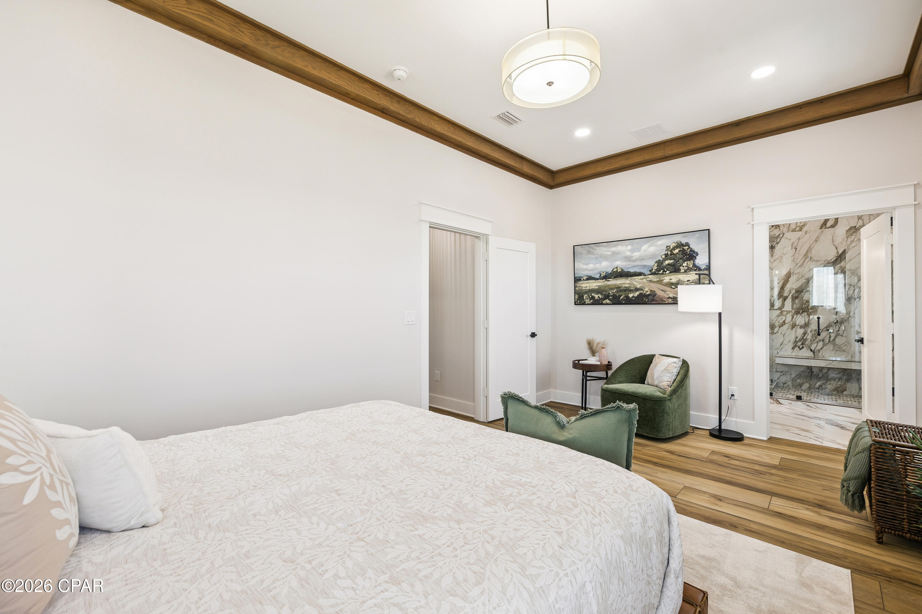 Listing photo id 72 for 5914 Sunset Avenue