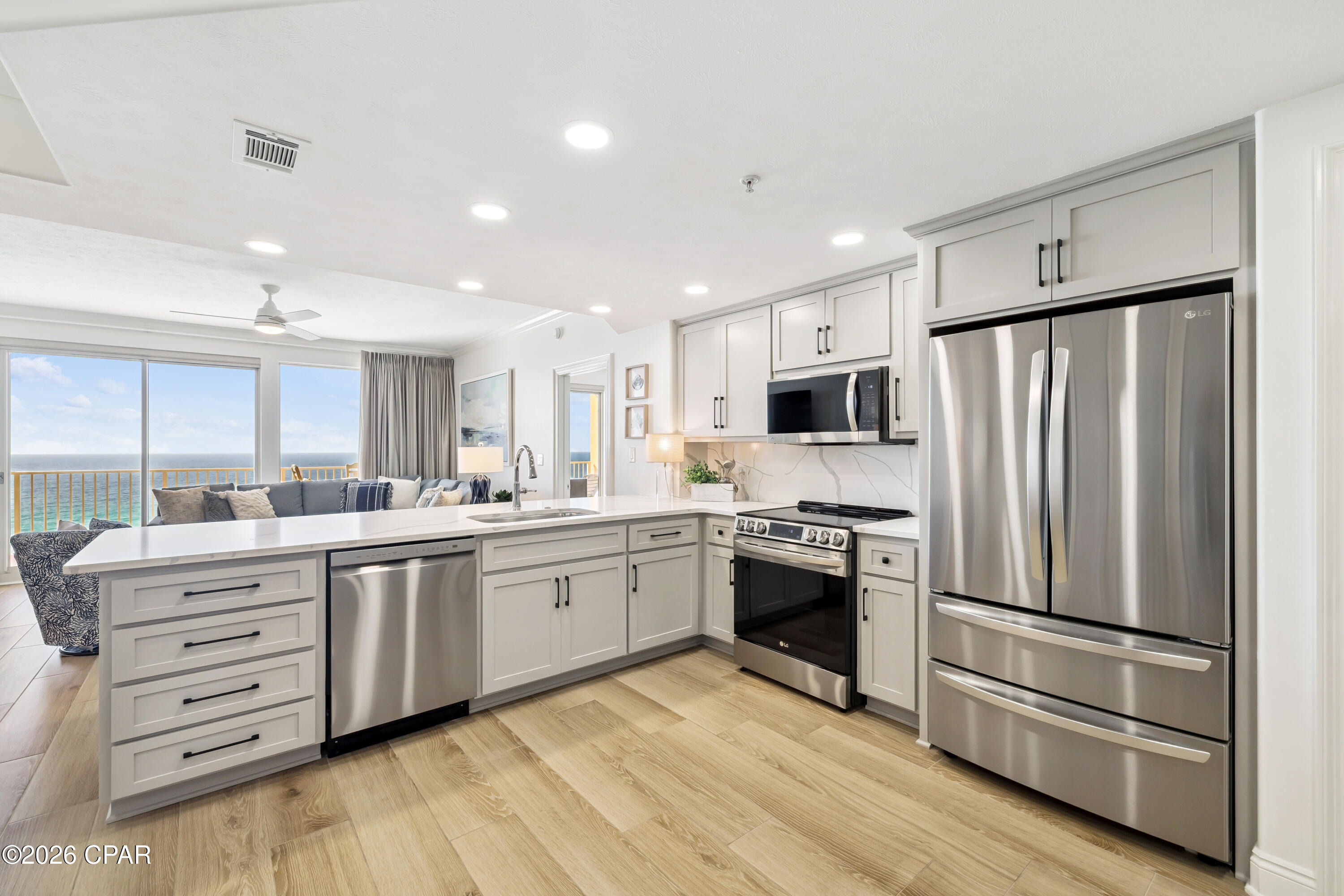 Image 14 For 5004 Thomas Drive 811