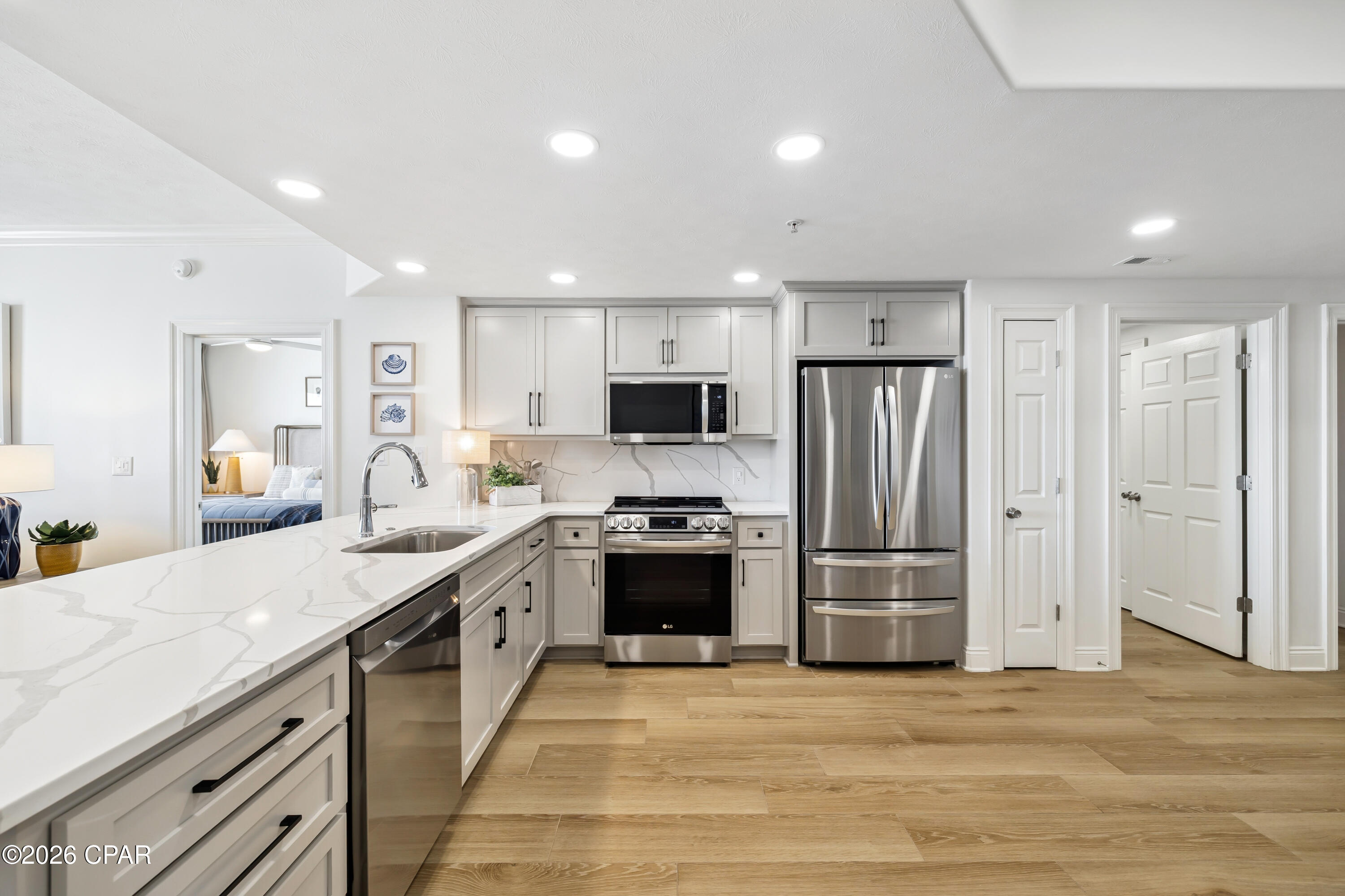 Image 27 For 5004 Thomas Drive 811