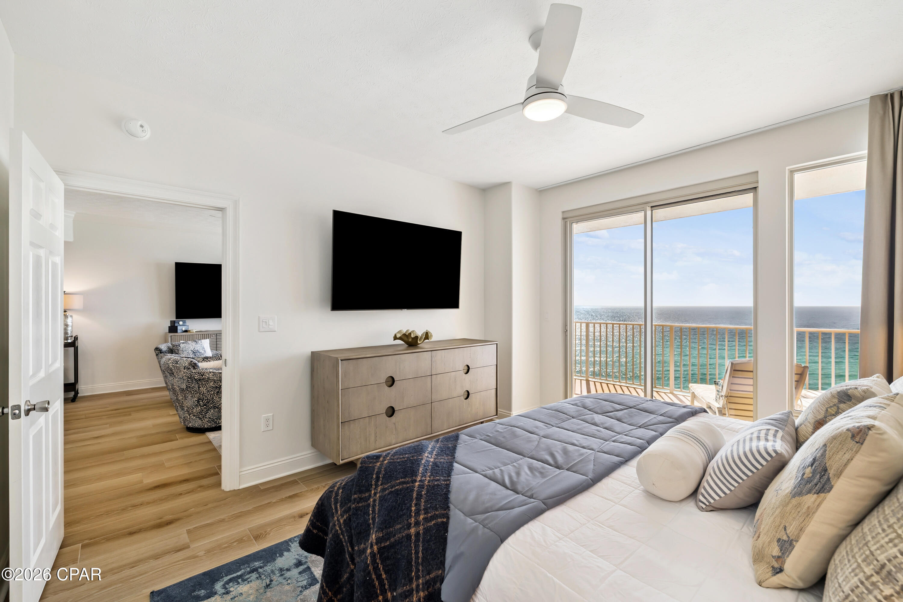 Image 35 For 5004 Thomas Drive 811