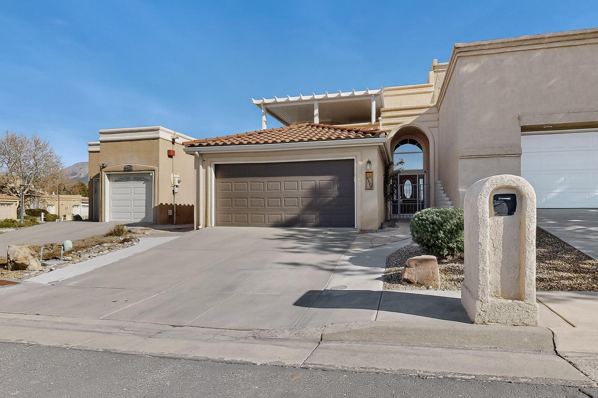 Homes for sale in Albuquerque, NM | 6420 Canterbury Ne, Albuquerque, NM 87111 | MLS# 1097320