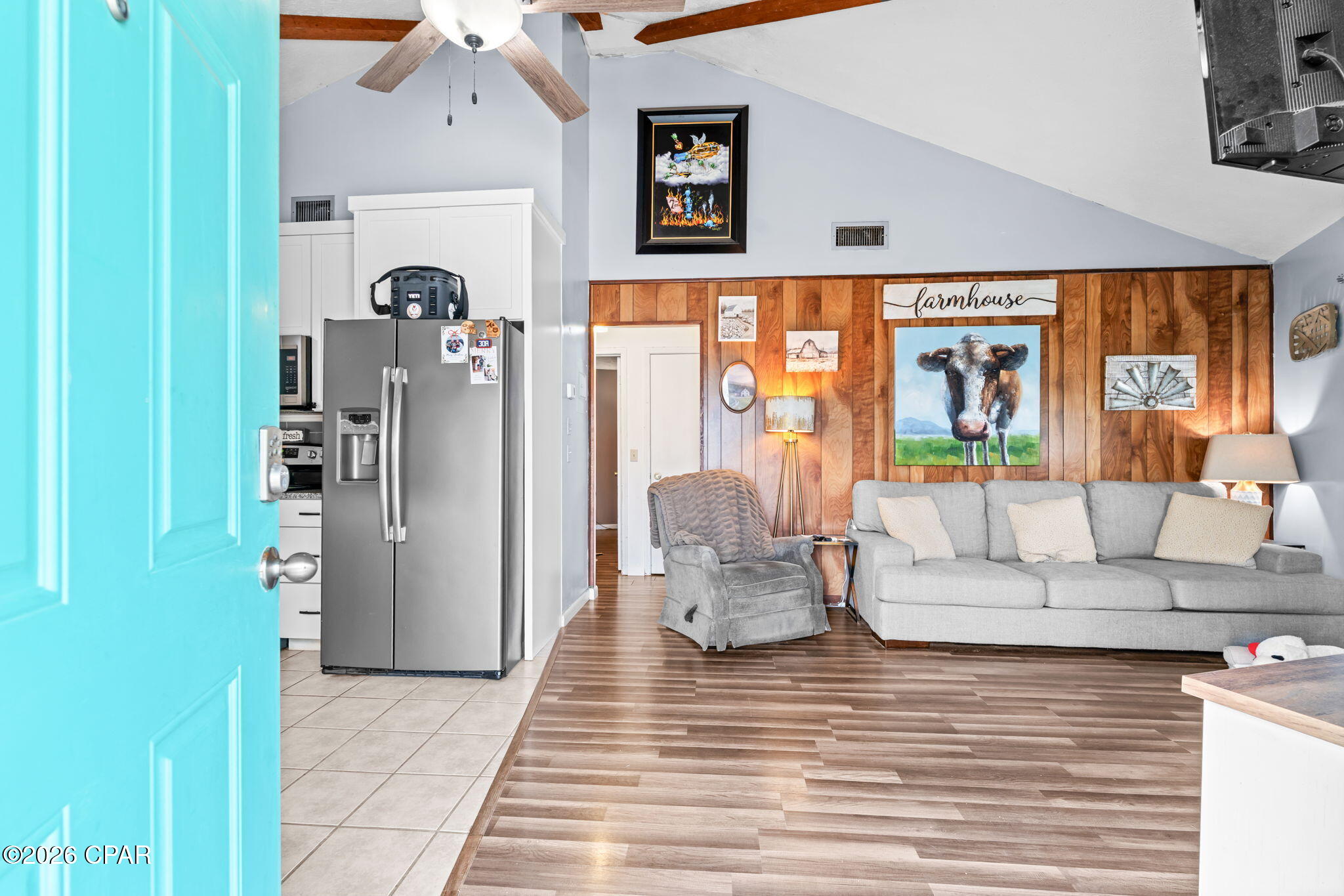 Listing photo id 11 for 13801 Bay Avenue