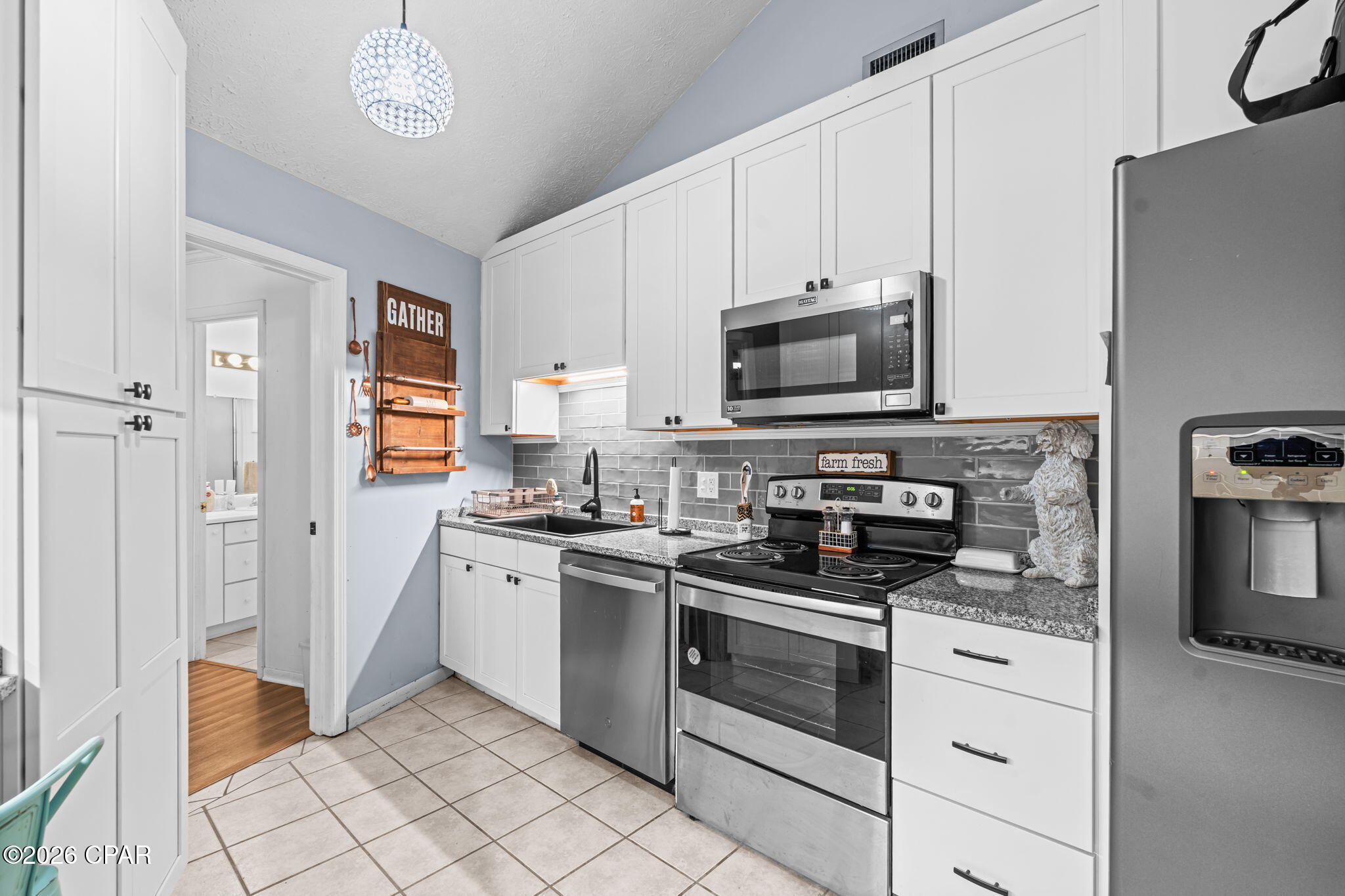 Image 14 For 13801 Bay Avenue