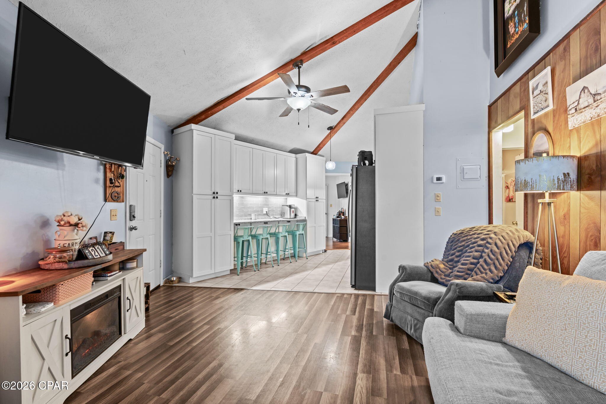 Listing photo id 16 for 13801 Bay Avenue