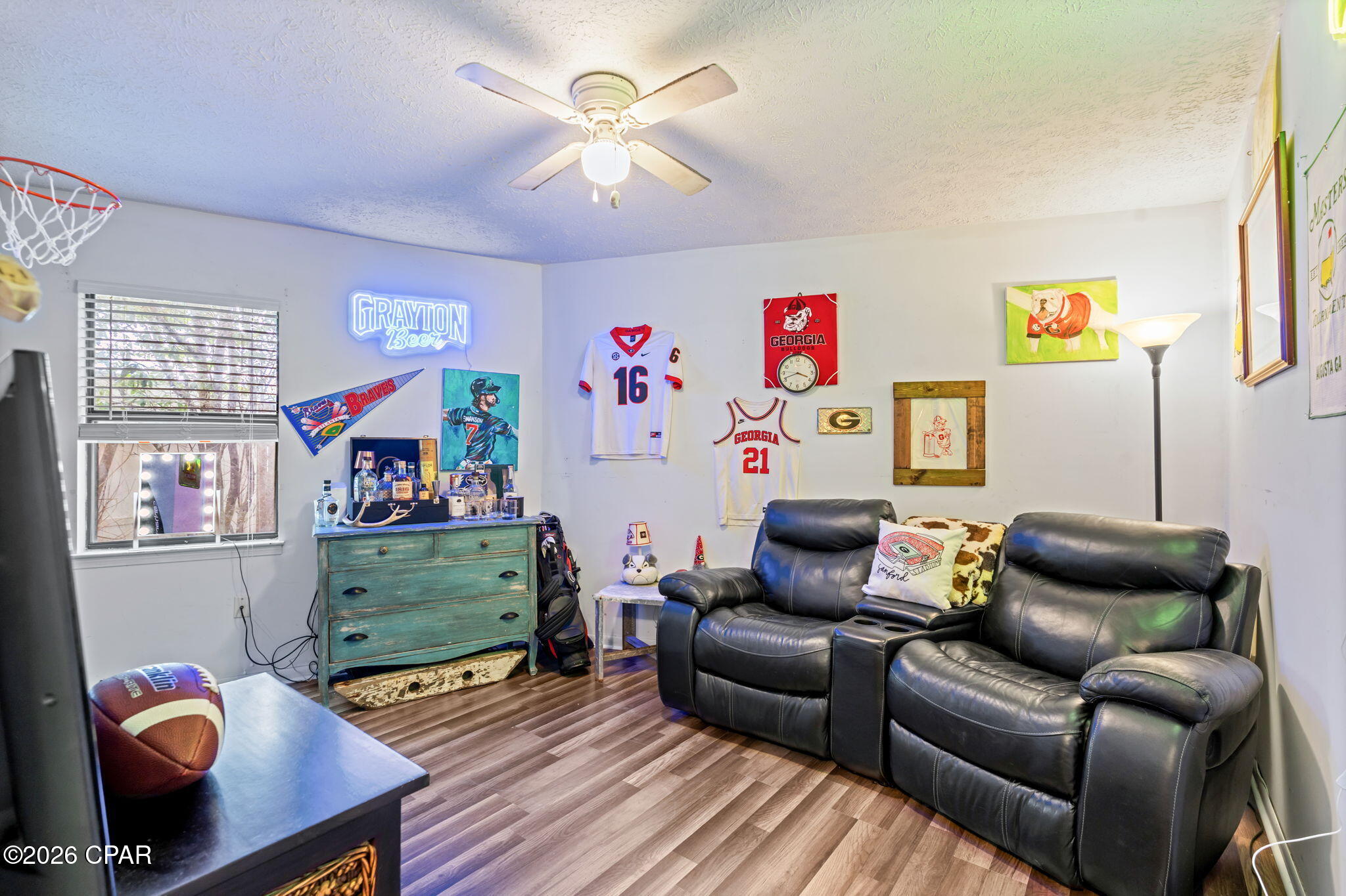 Listing photo id 17 for 13801 Bay Avenue