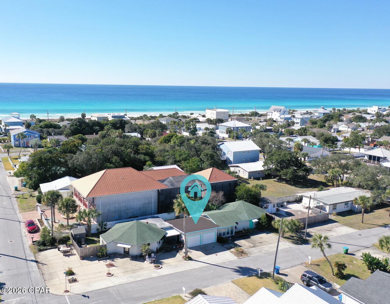 Listing photo id 2 for 13801 Bay Avenue