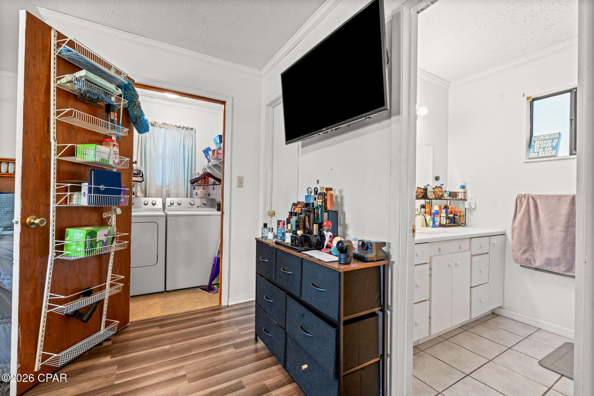 Listing photo id 25 for 13801 Bay Avenue