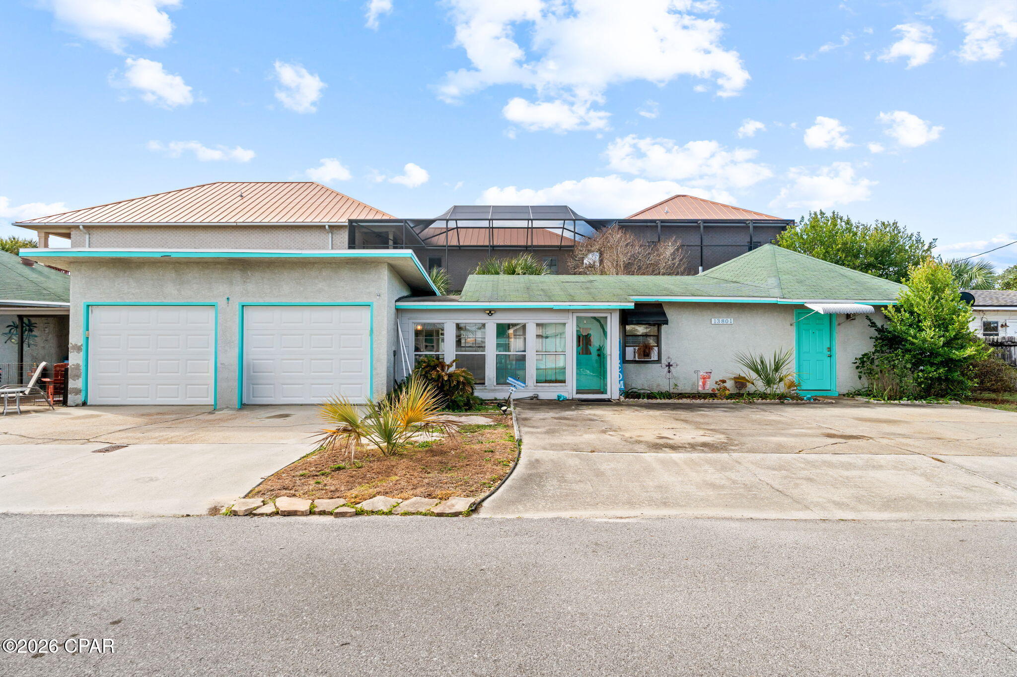 Listing photo id 9 for 13801 Bay Avenue