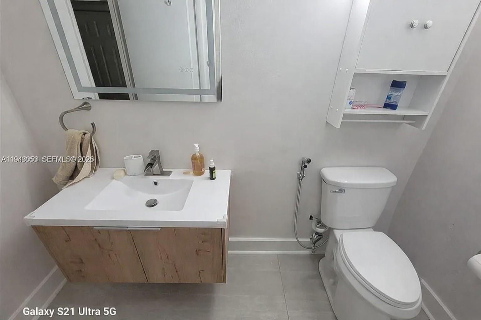 Homes for sale in Weston, FL | 200 Lakeview Dr #212, Weston, FL 33326 | MLS# A11943053