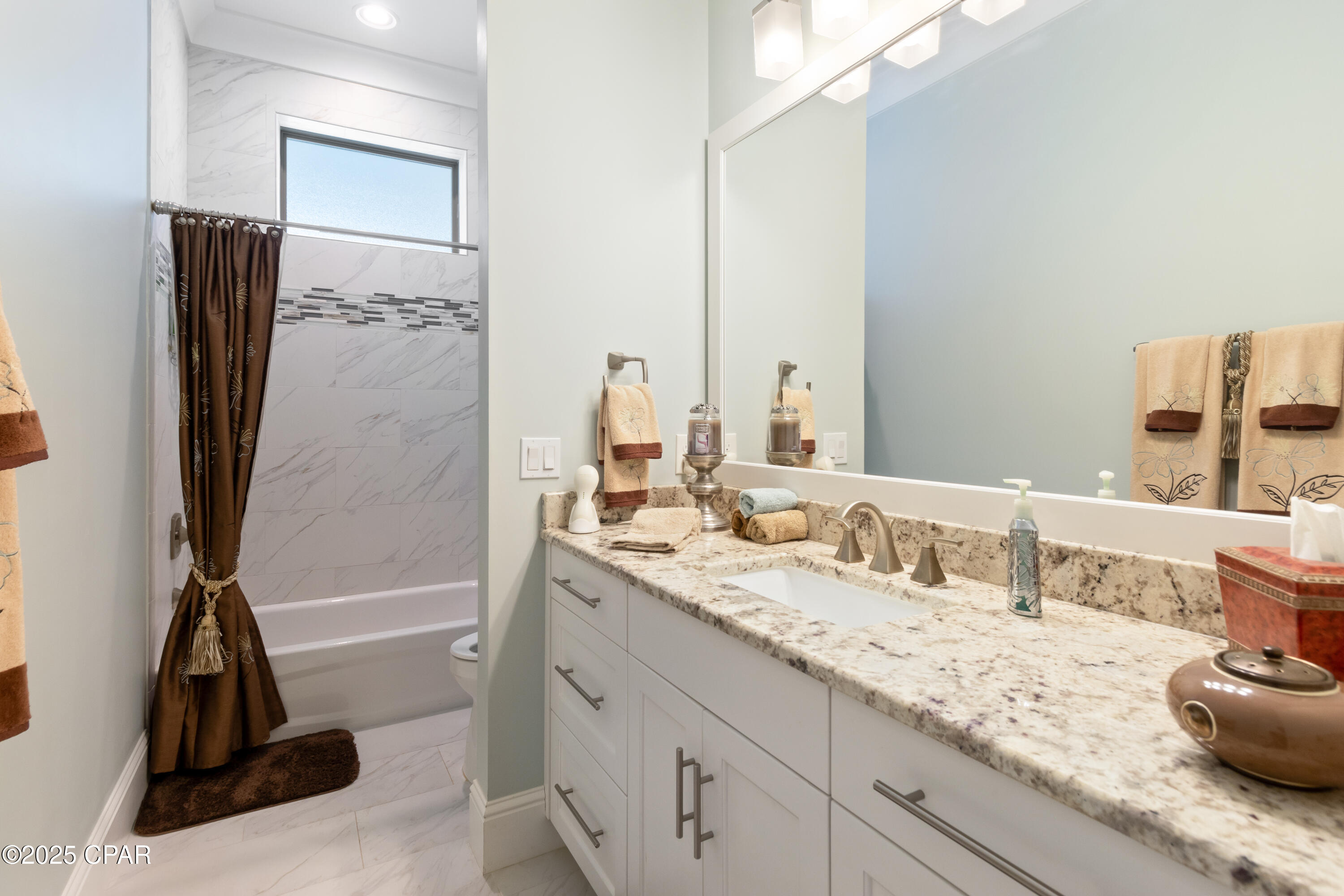 Image 34 For 435 Bay Shore Drive