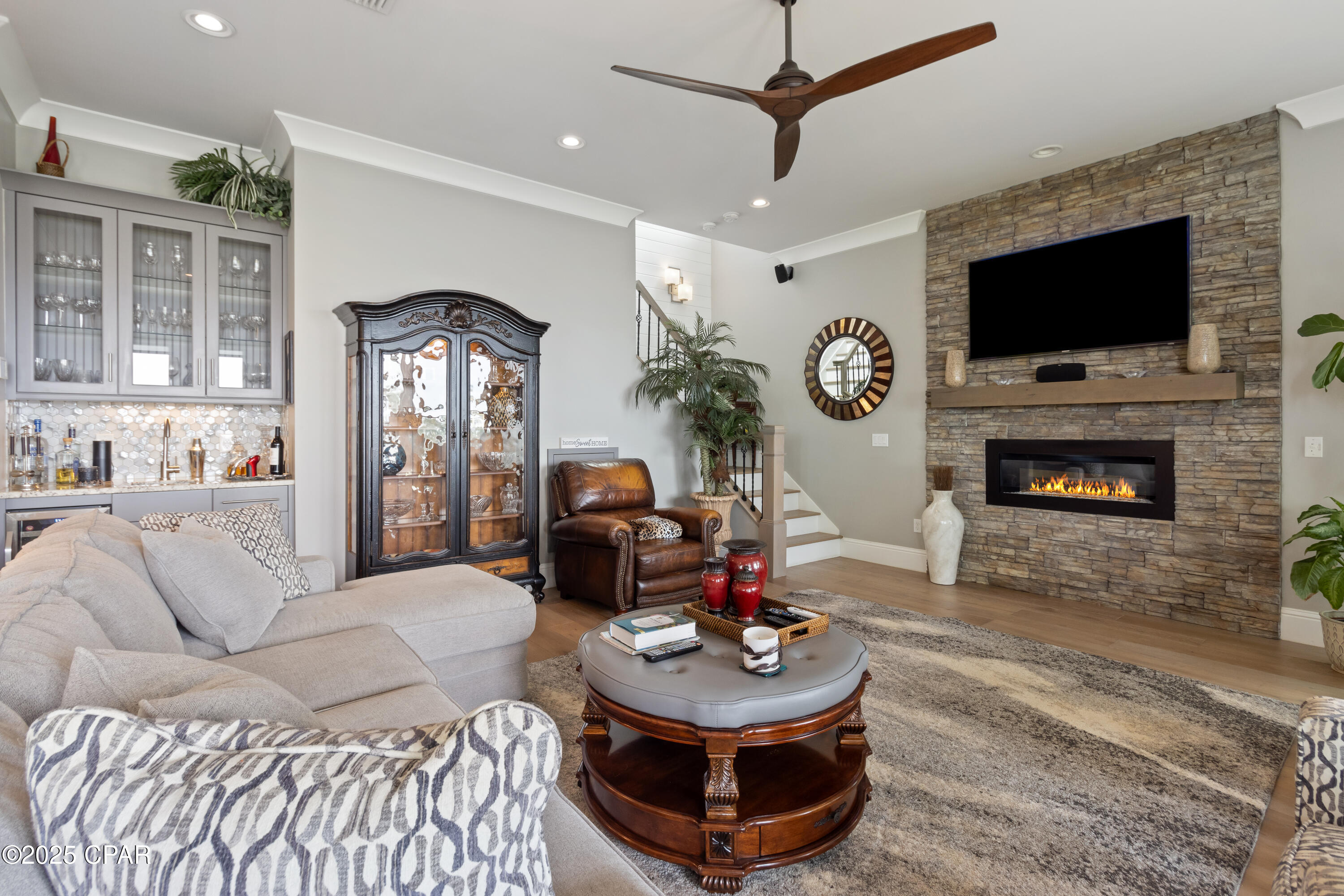 Image 7 For 435 Bay Shore Drive