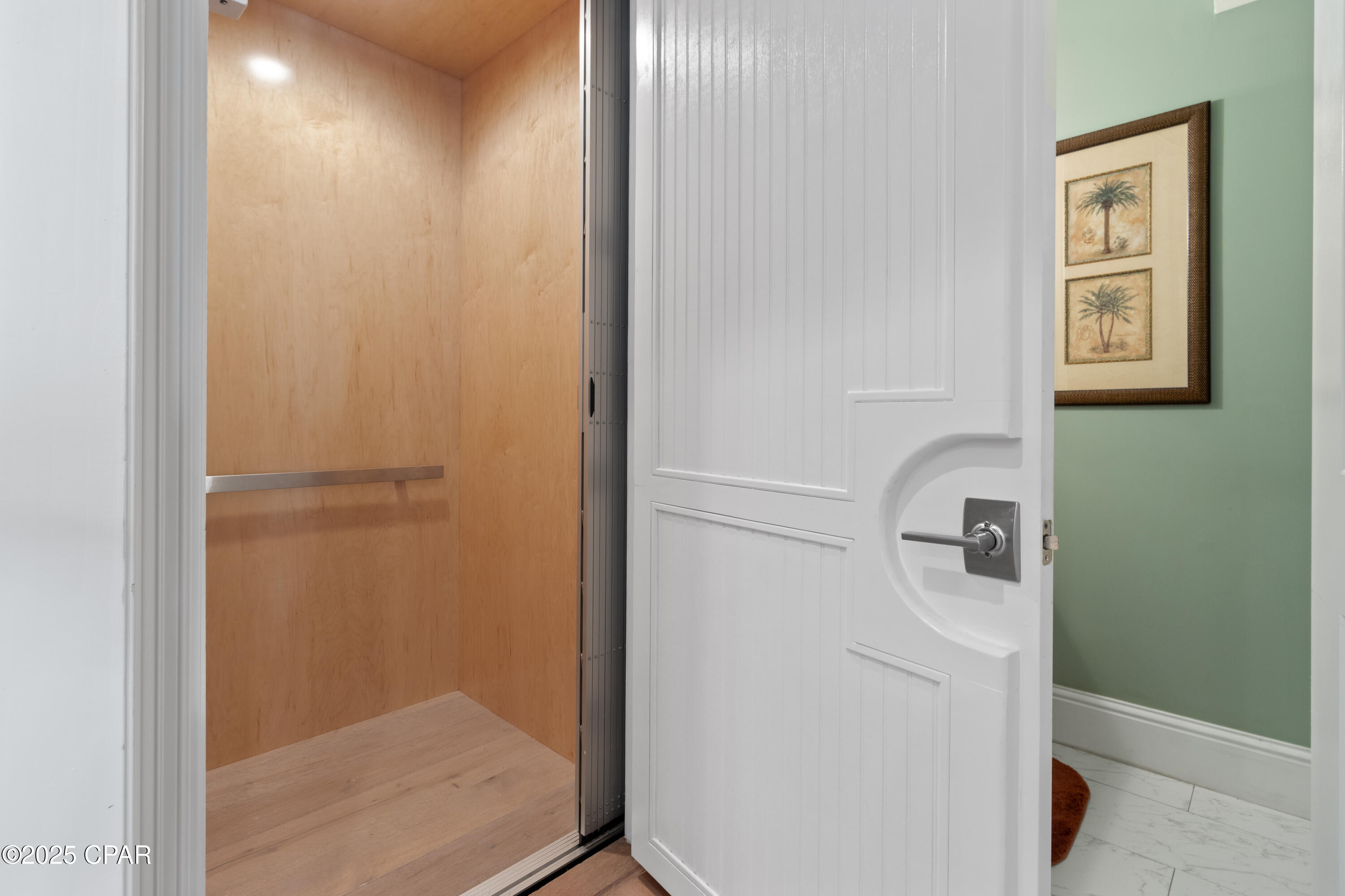 Image 8 For 435 Bay Shore Drive