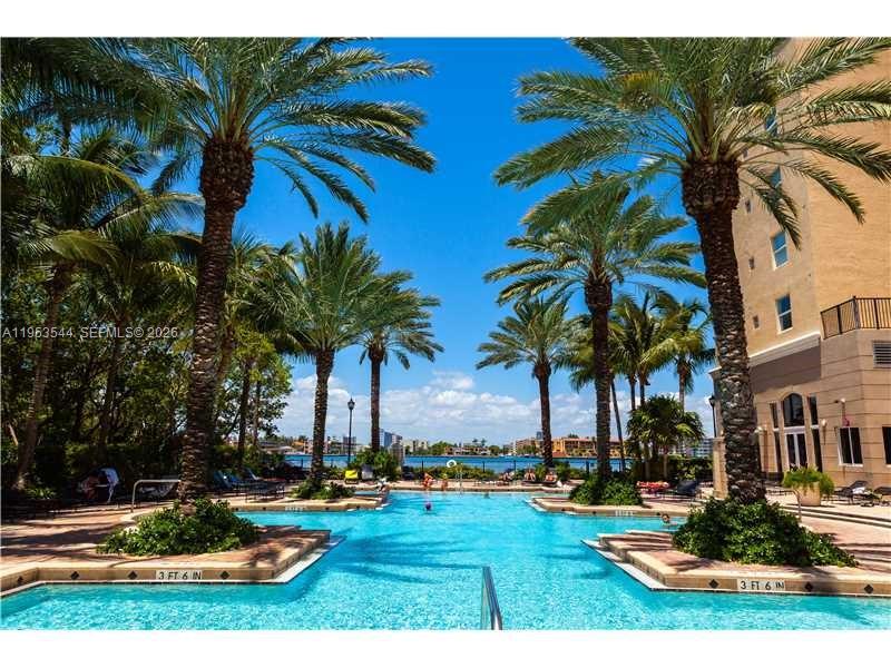 Porto Bellagio Condo
