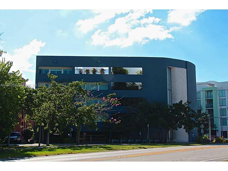 Lofts In The Grove Condo