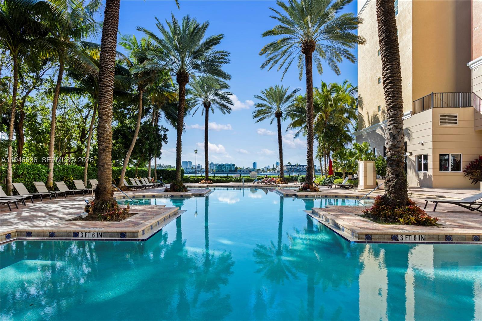 Porto Bellagio Condo