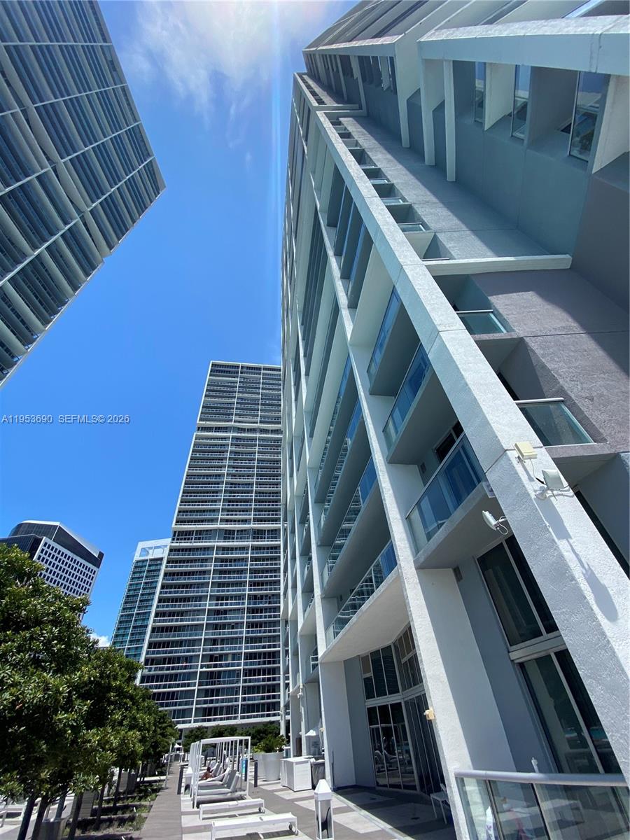 Iconbrickell Condo No 1