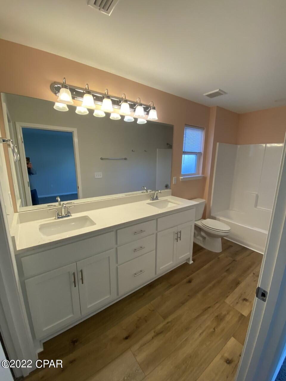 Image 6 For 401 Raven Lane