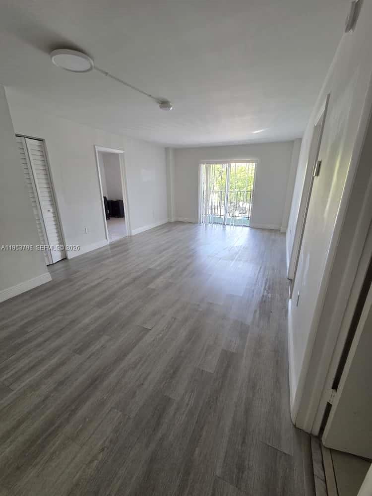 Sunset Villas No 3 Condo