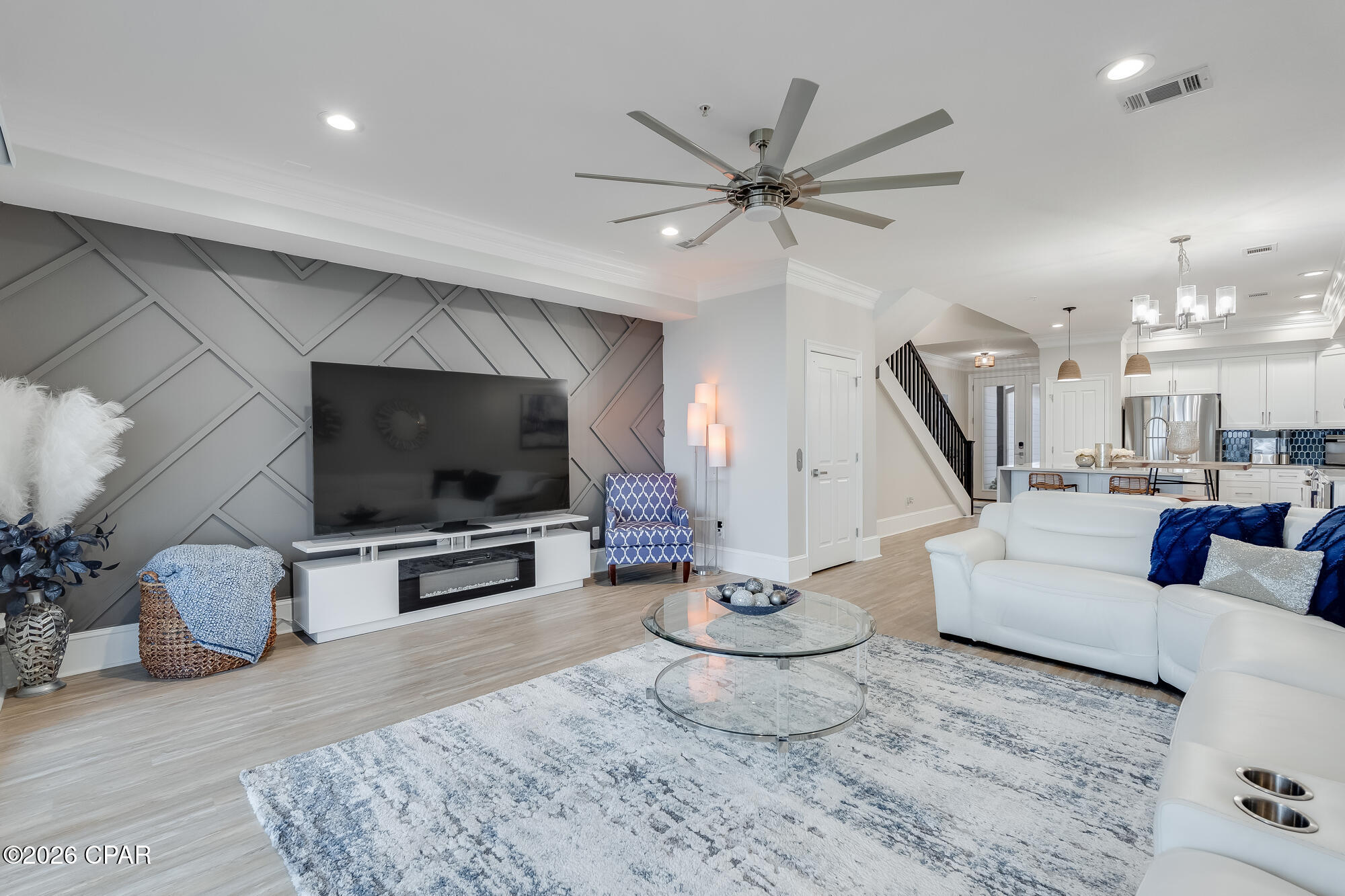 Image 3 For 3827 Mariner Drive